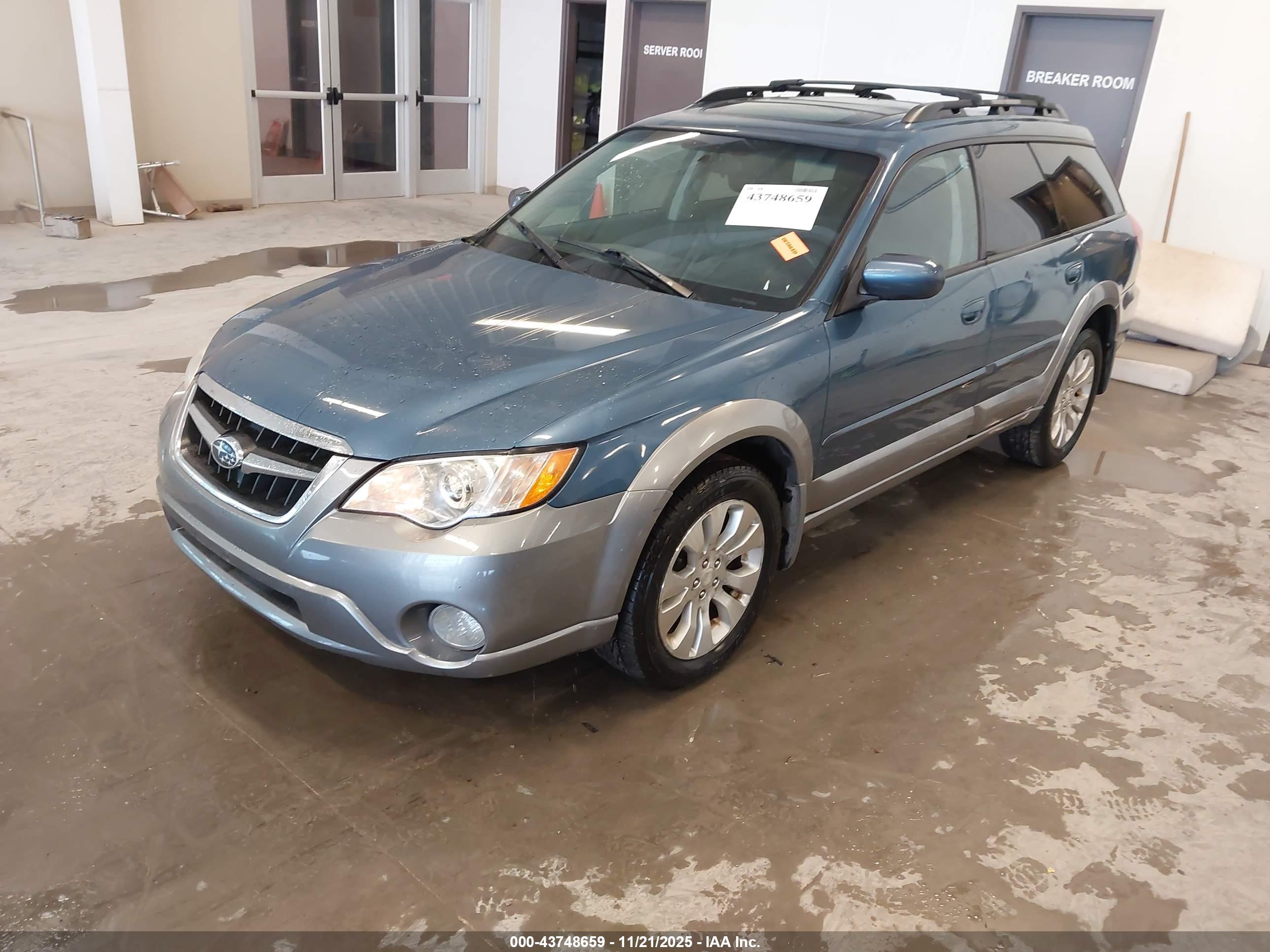 SUBARU OUTBACK image 2