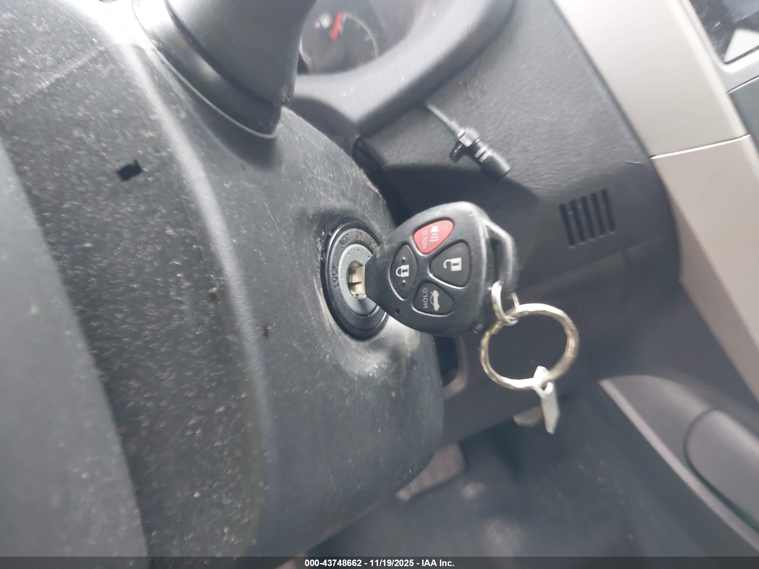 TOYOTA COROLLA image 11