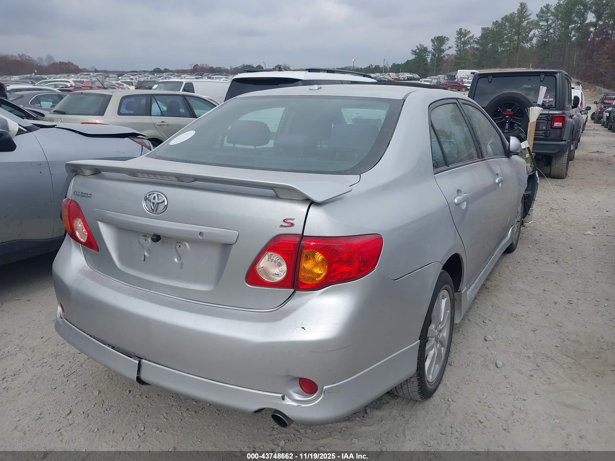 TOYOTA COROLLA image 4