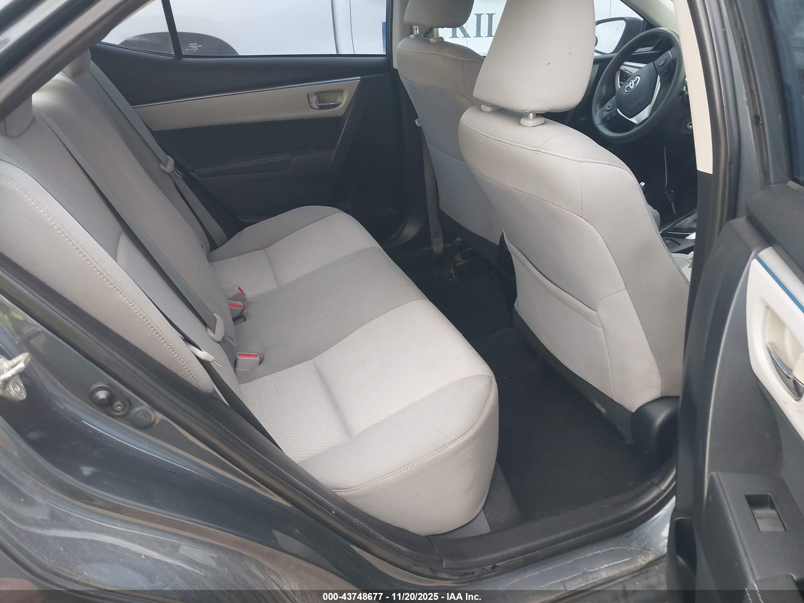 TOYOTA COROLLA image 8