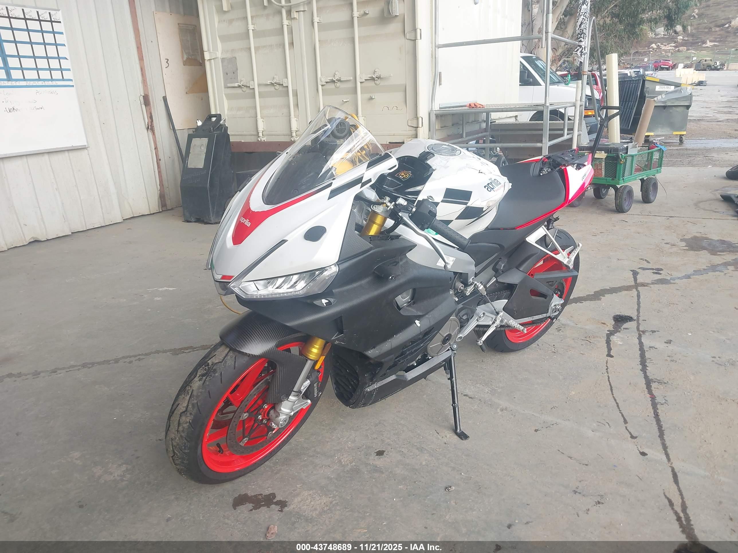 APRILIA RS image 2