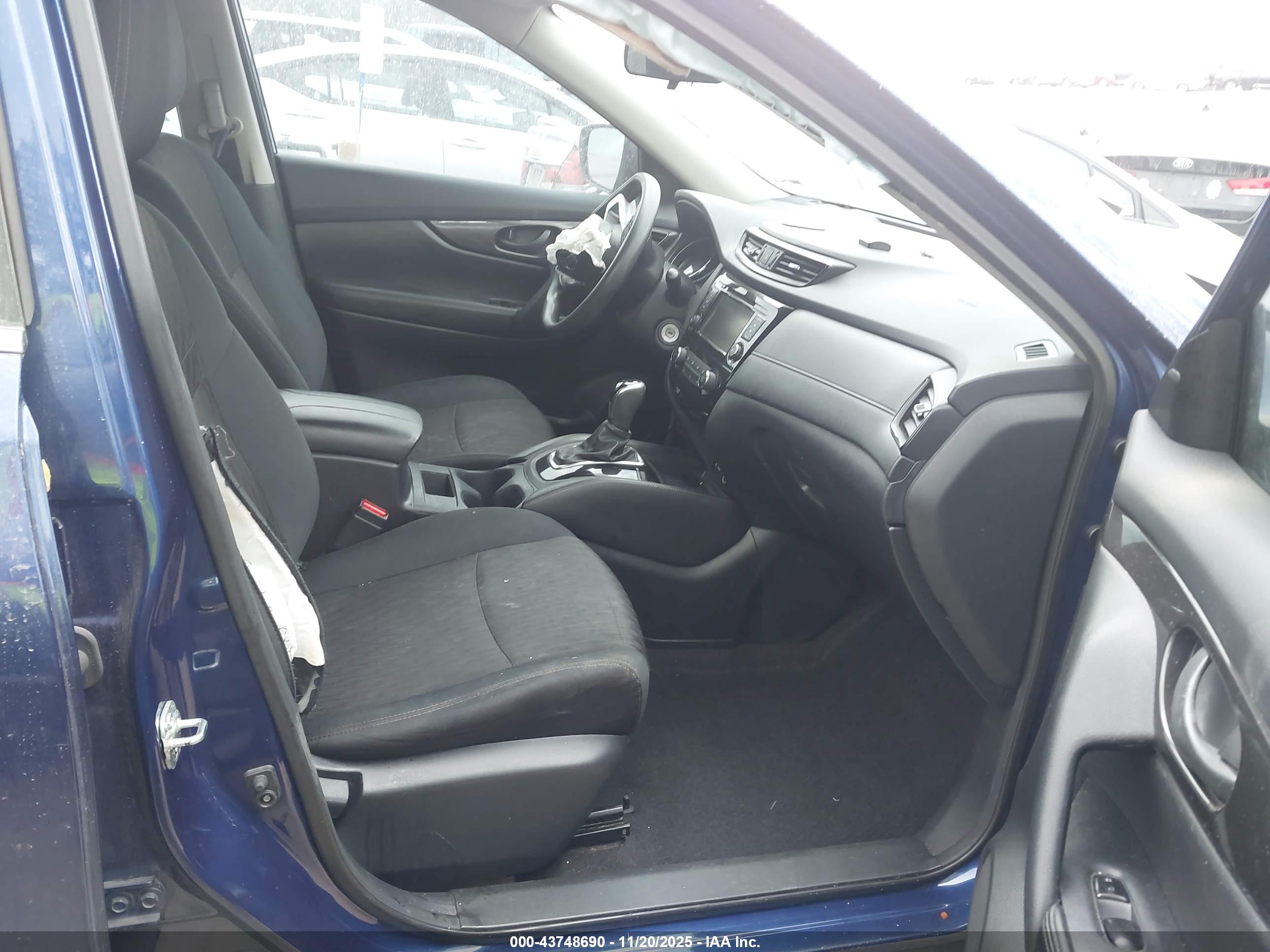 NISSAN ROGUE image 5