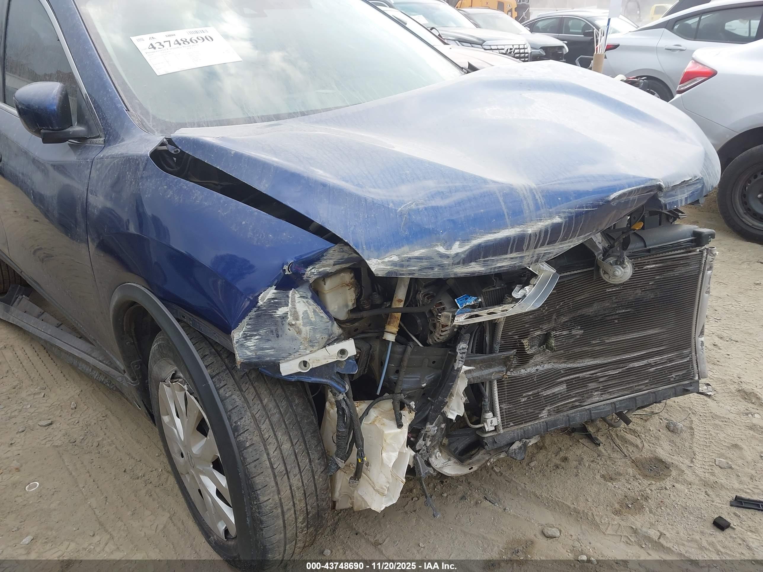 NISSAN ROGUE image 6