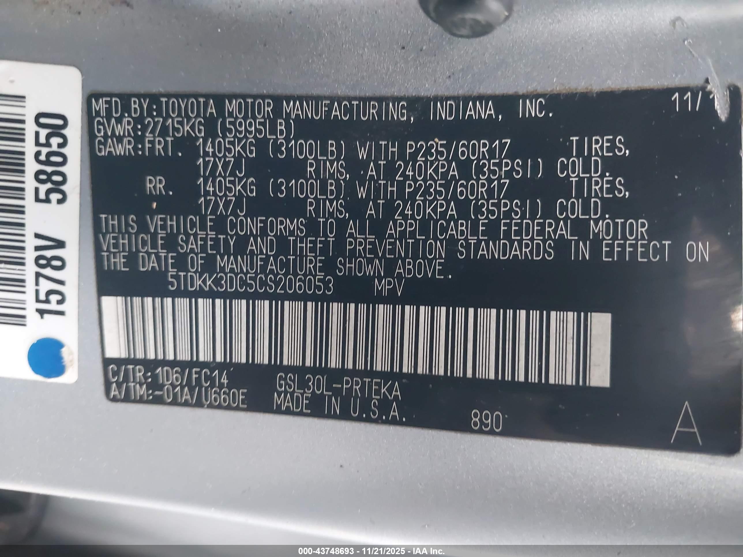 TOYOTA SIENNA image 9