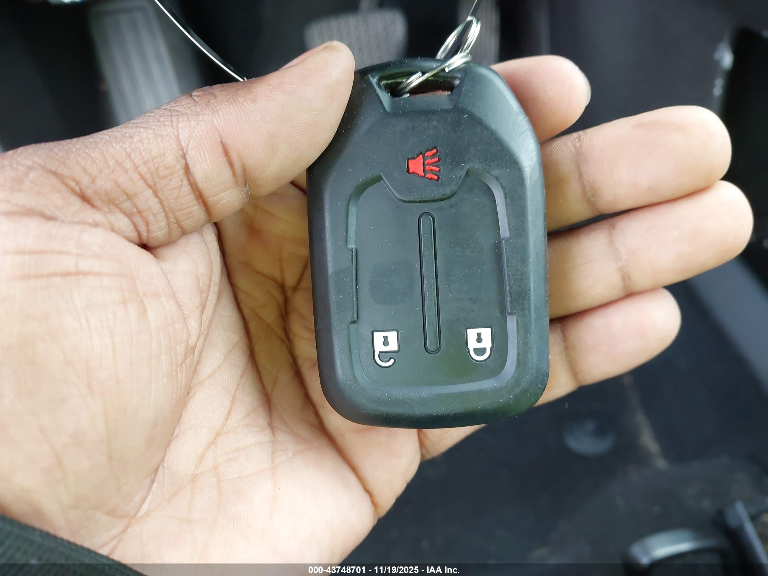 GMC TERRAIN image 11