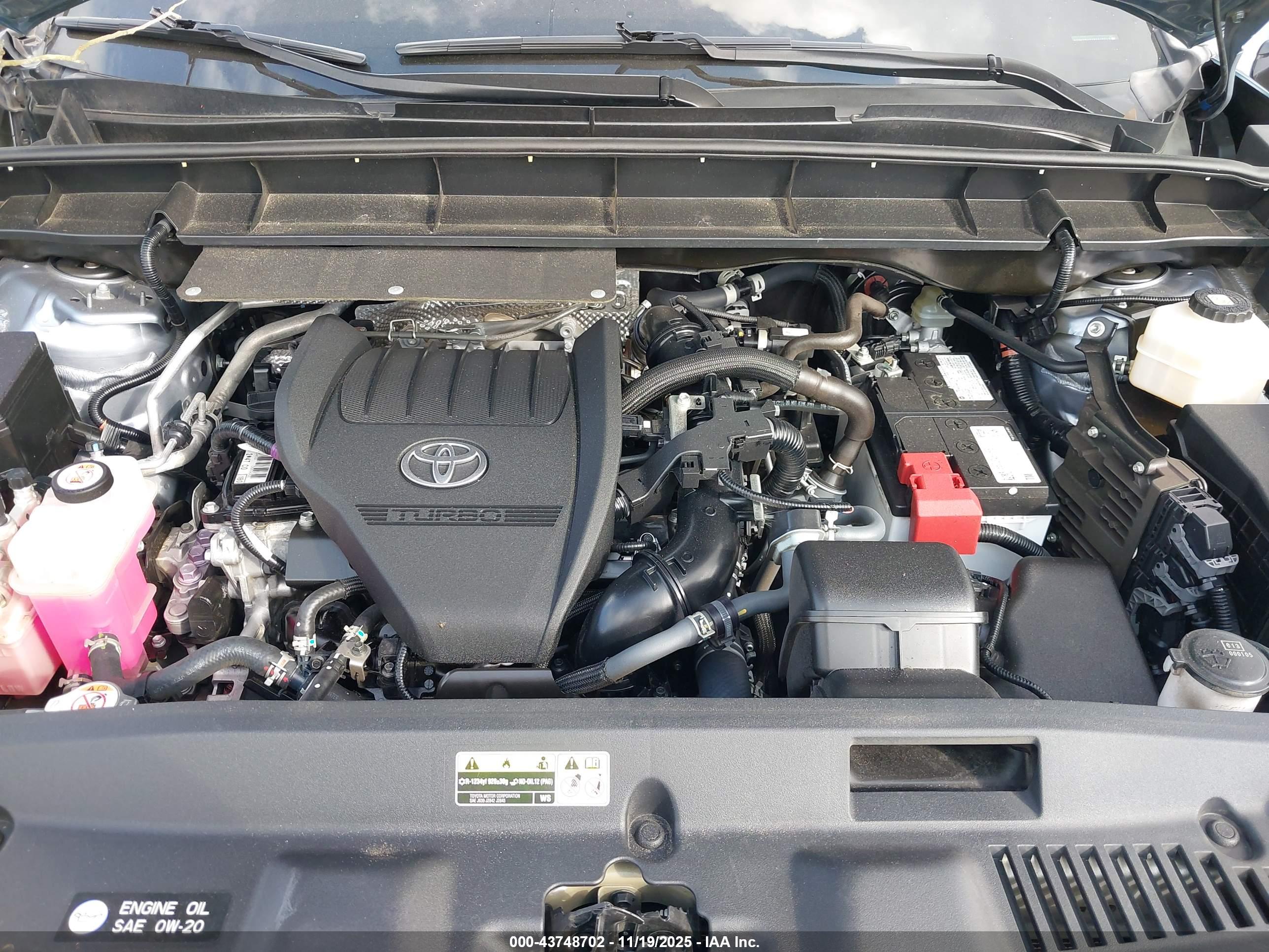 TOYOTA HIGHLANDER image 10