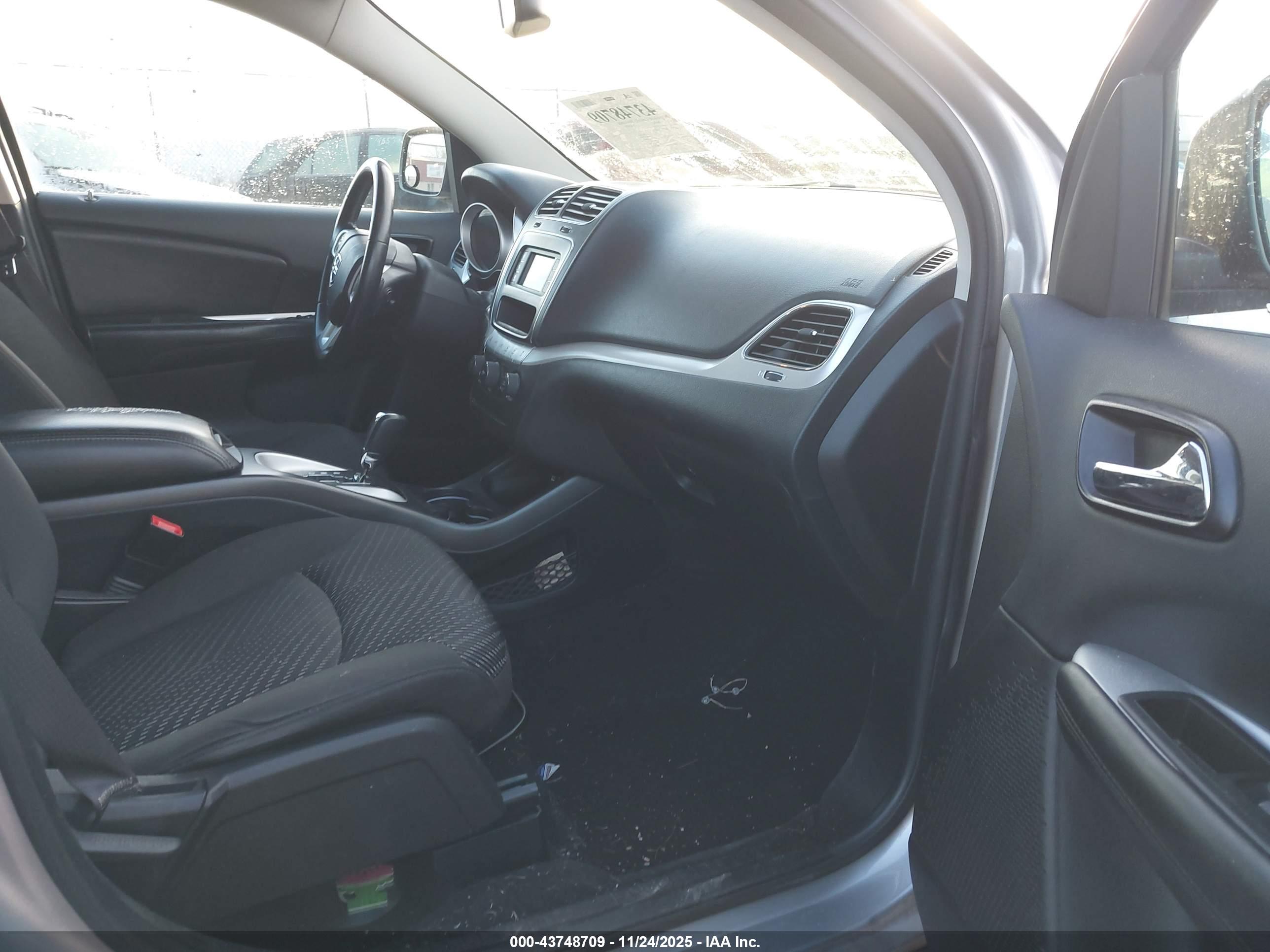 DODGE JOURNEY image 5
