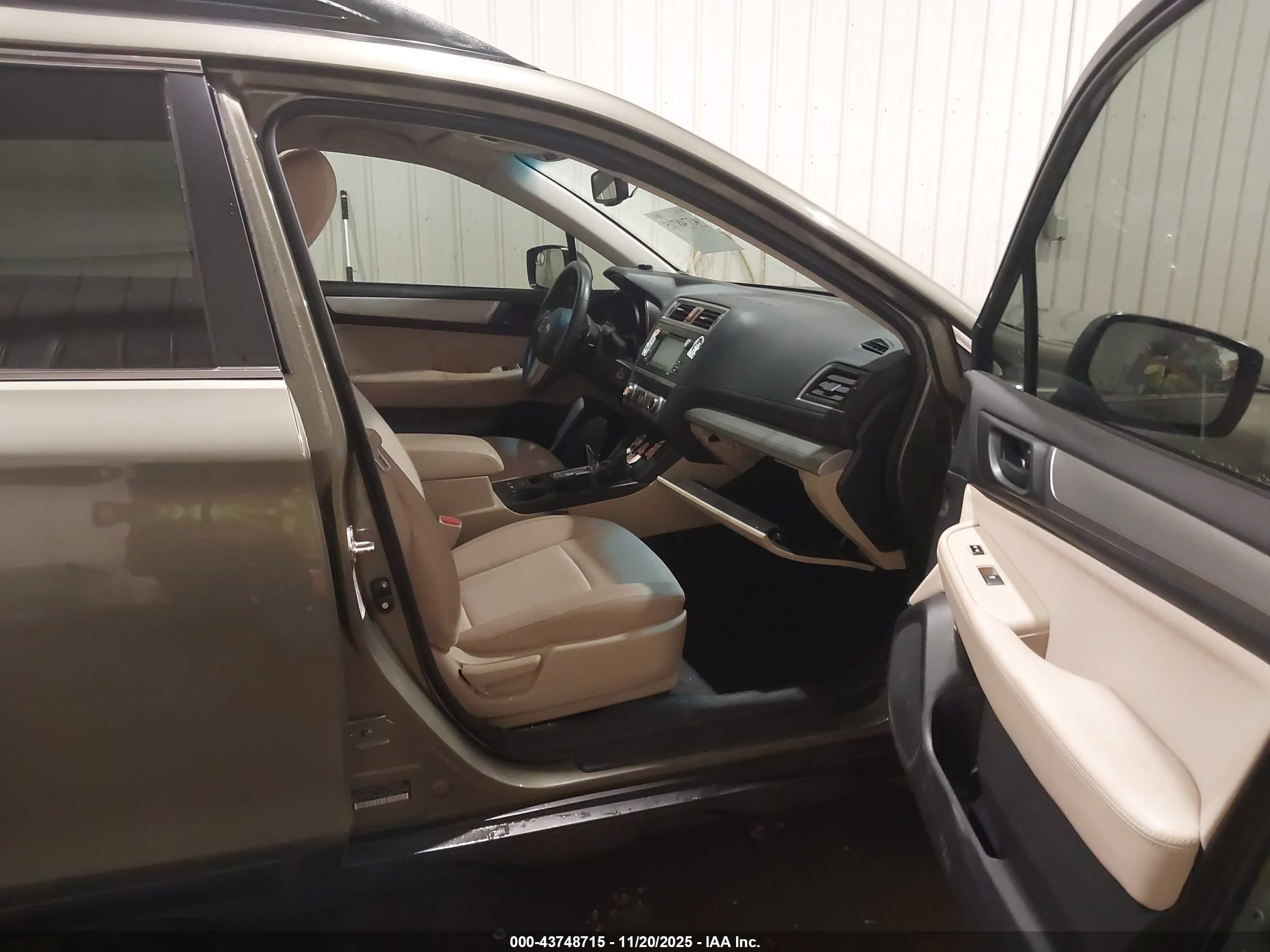 SUBARU OUTBACK image 5