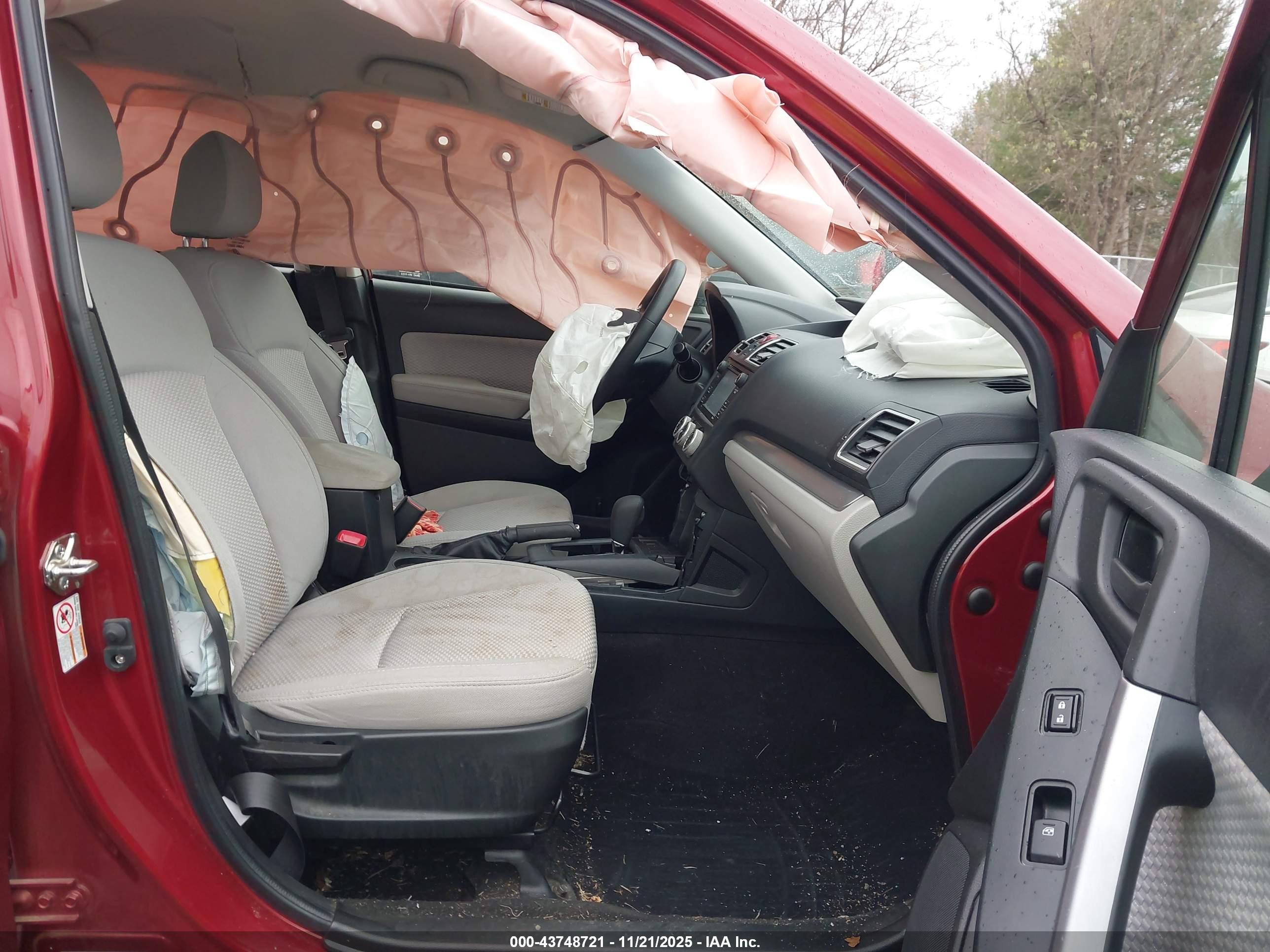 SUBARU FORESTER image 5