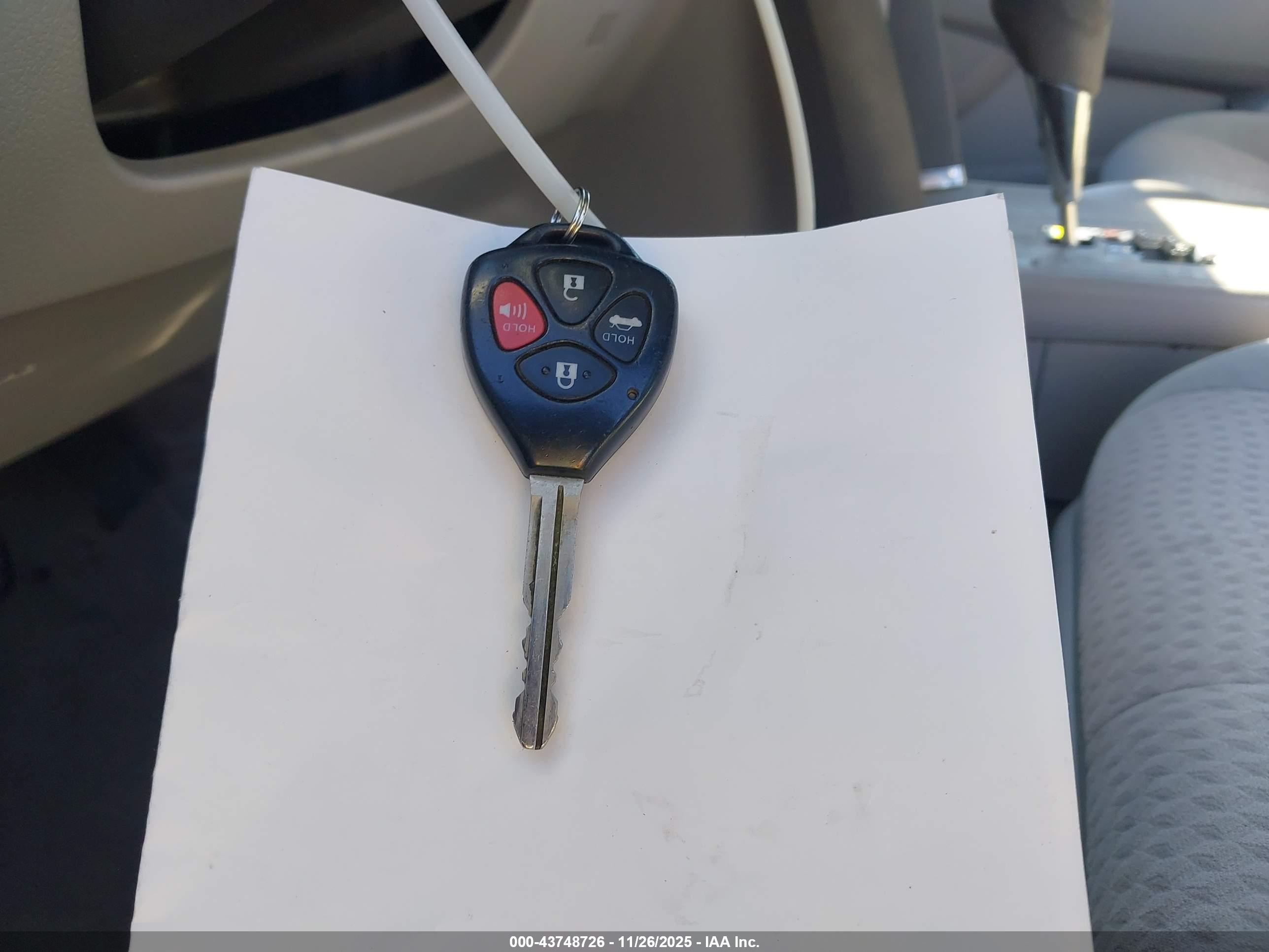 TOYOTA CAMRY image 11
