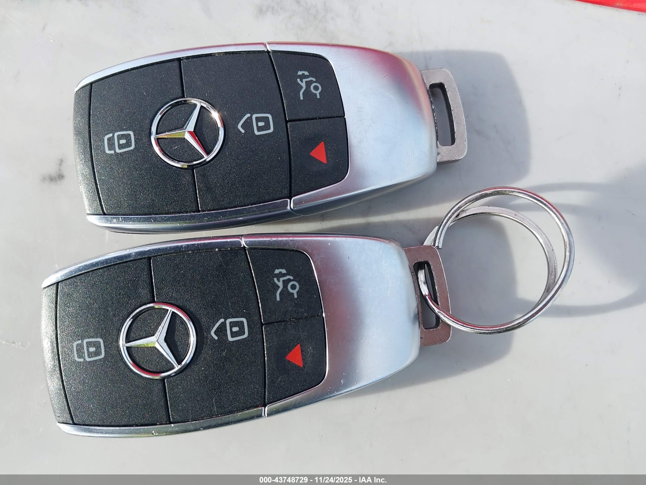 MERCEDES-BENZ EQB image 11