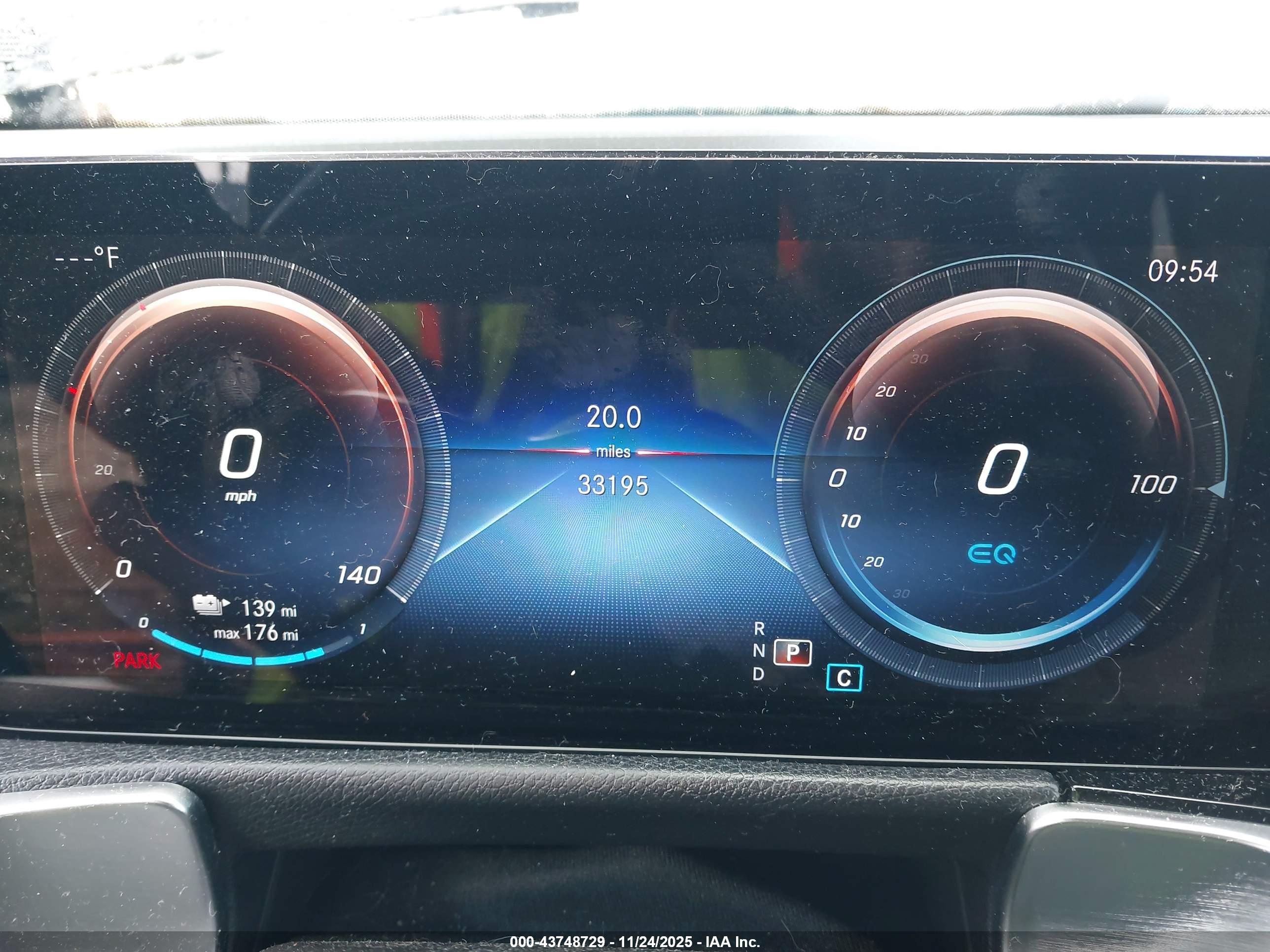MERCEDES-BENZ EQB image 7