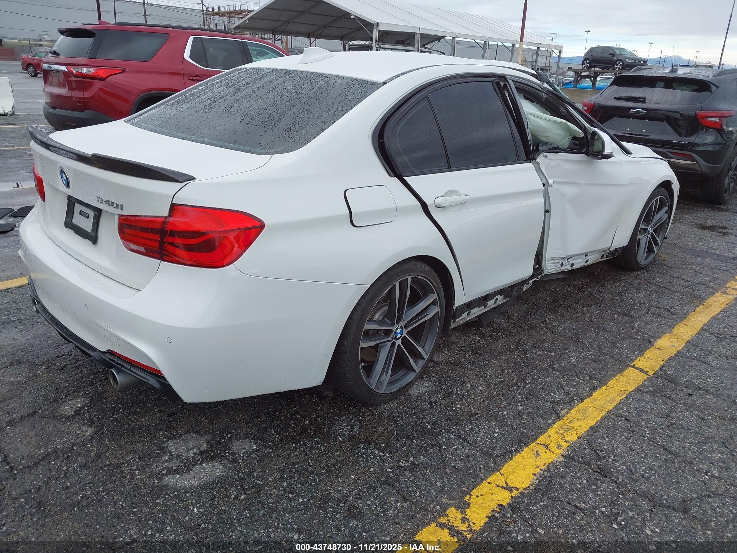 BMW 340I image 4
