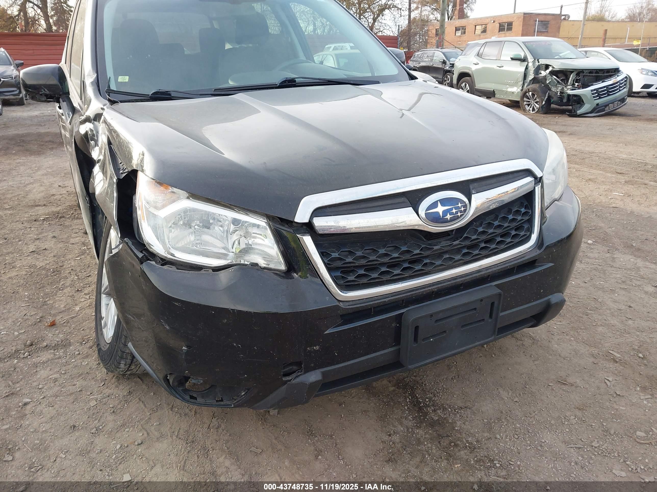 SUBARU FORESTER image 6