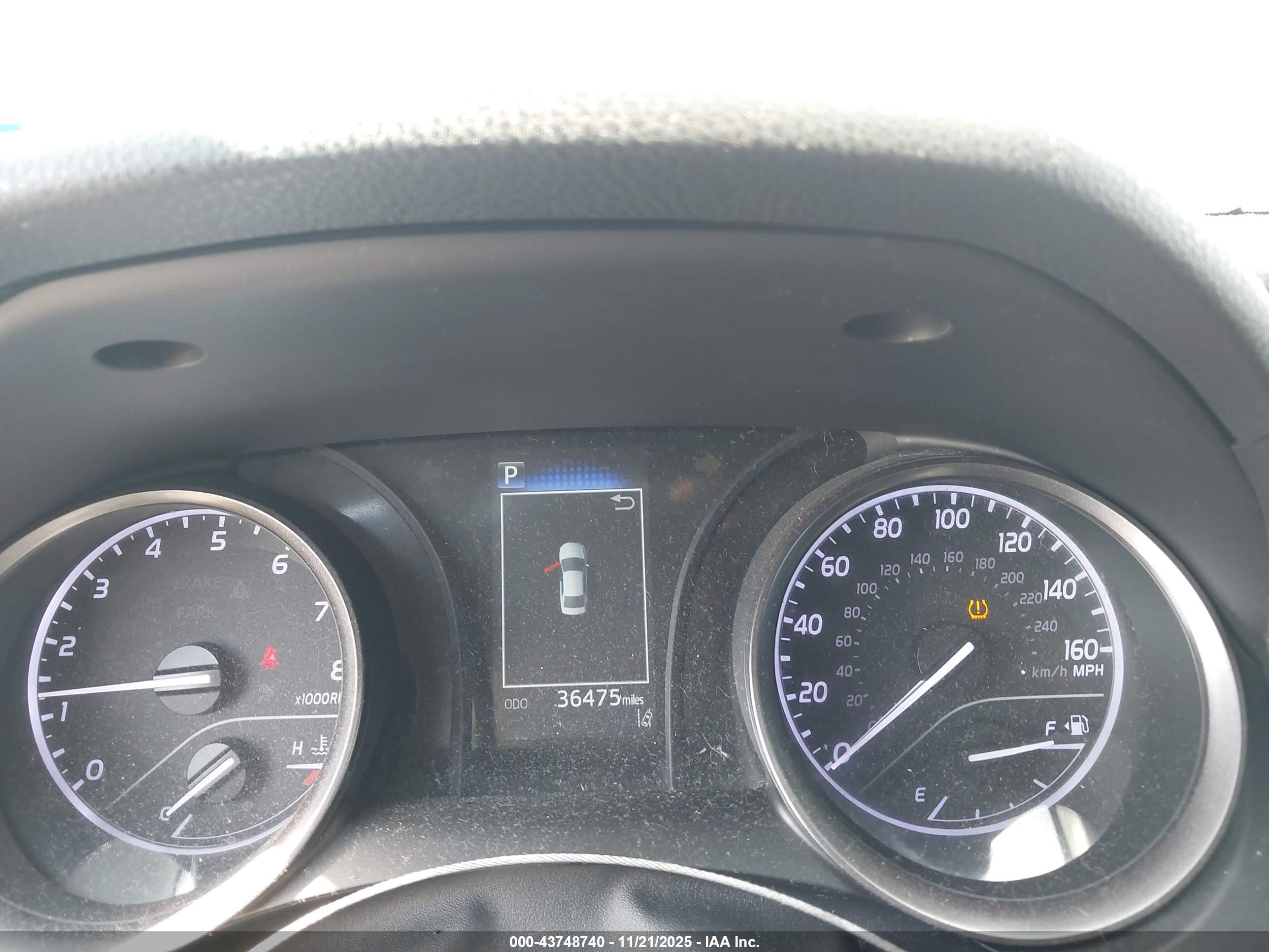 TOYOTA CAMRY image 7