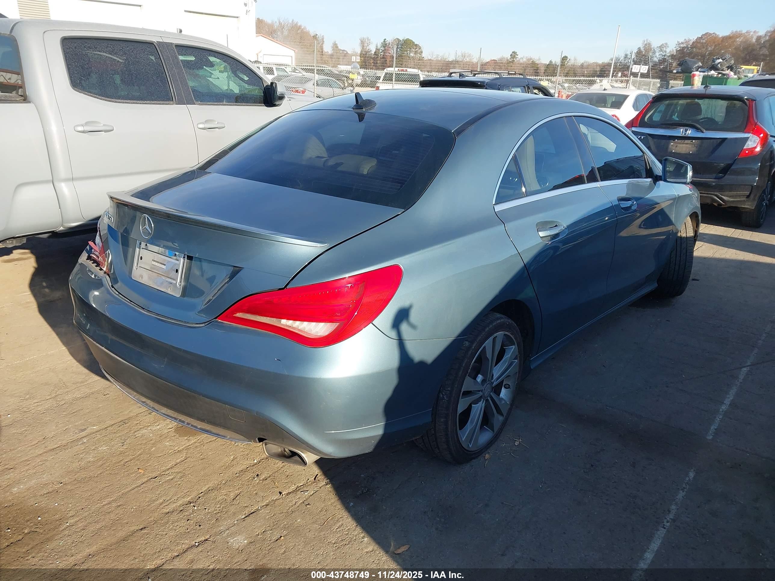 MERCEDES-BENZ CLA image 4