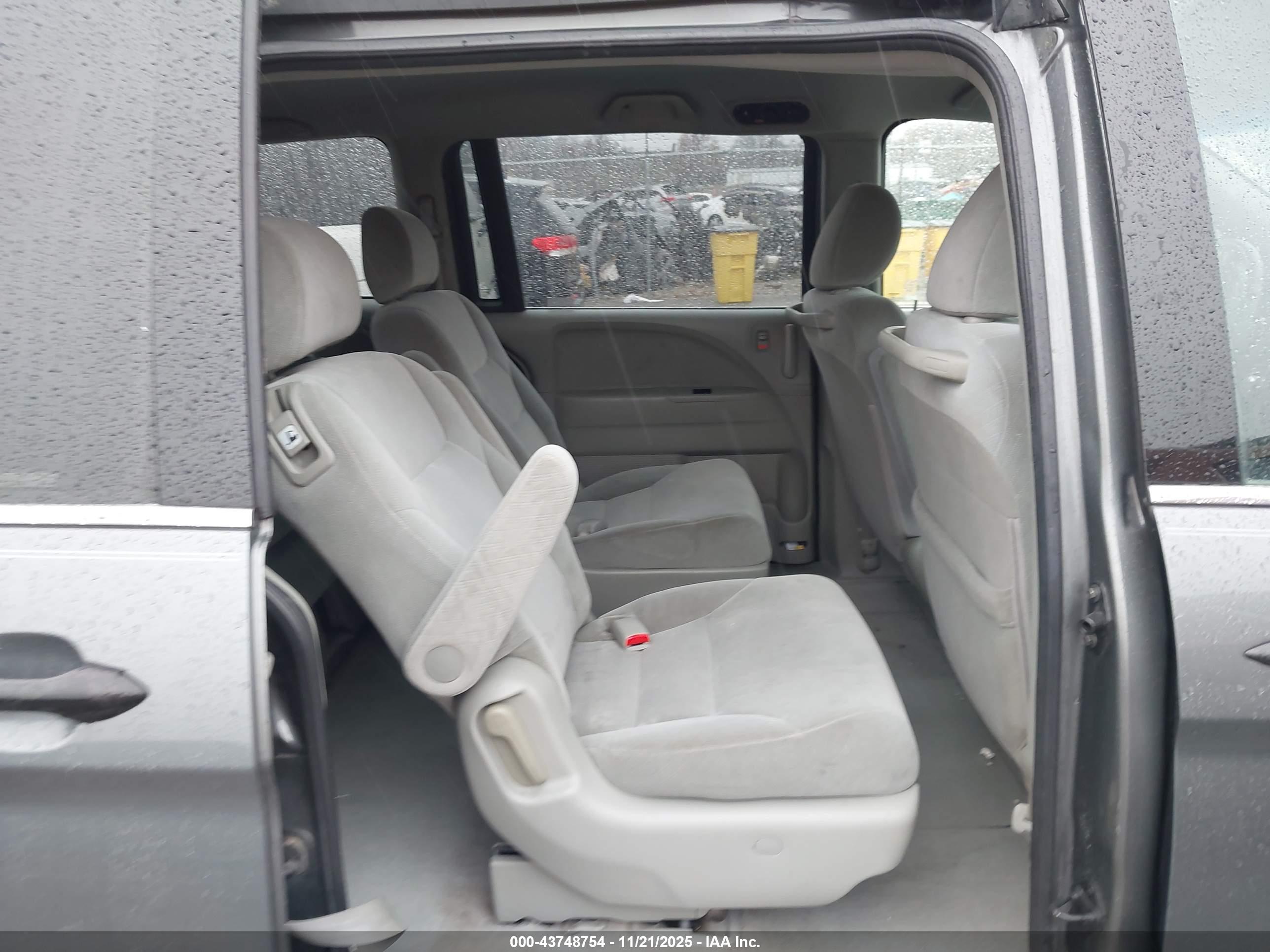 HONDA ODYSSEY image 8