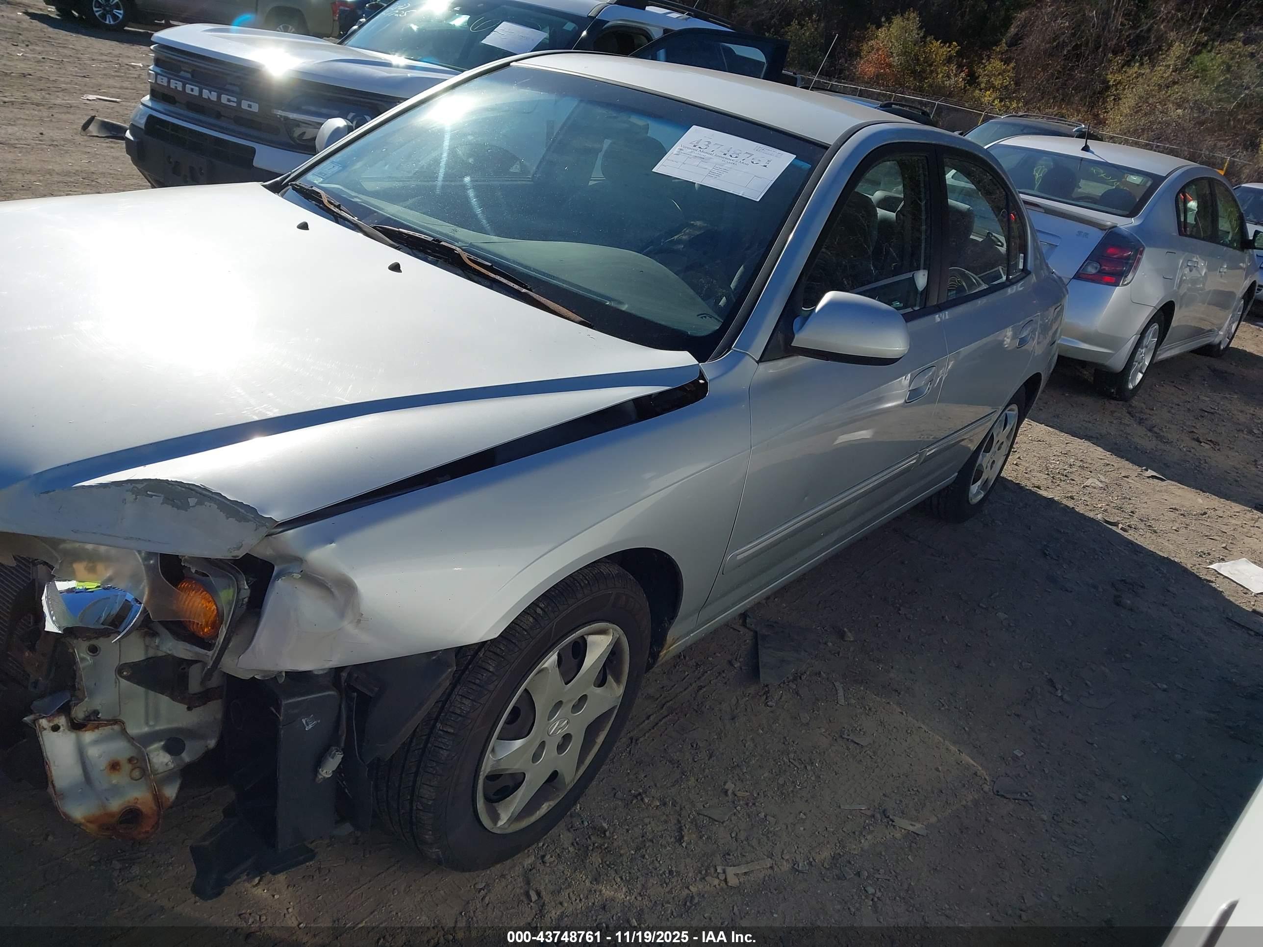HYUNDAI ELANTRA image 2