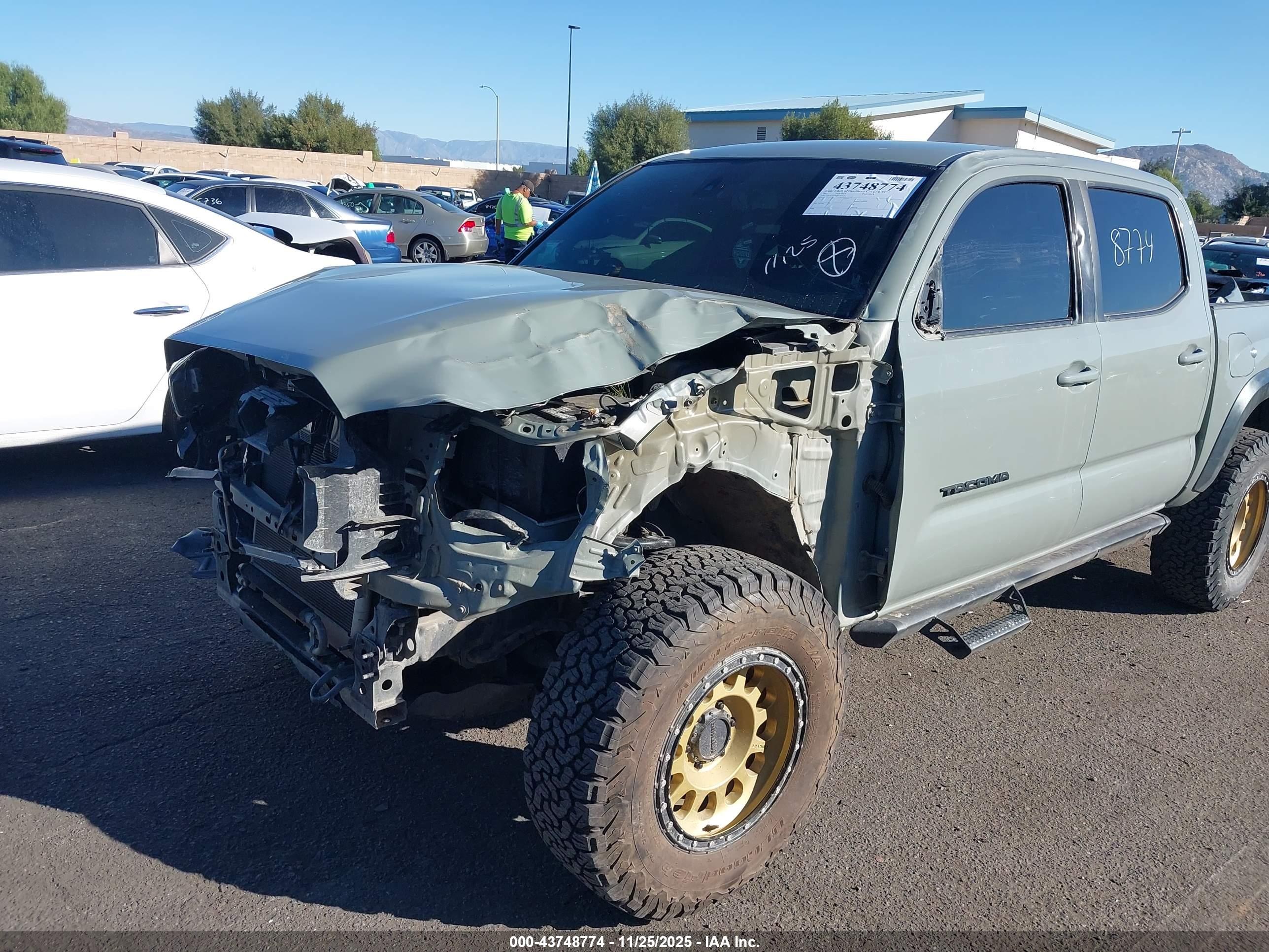TOYOTA TACOMA image 2
