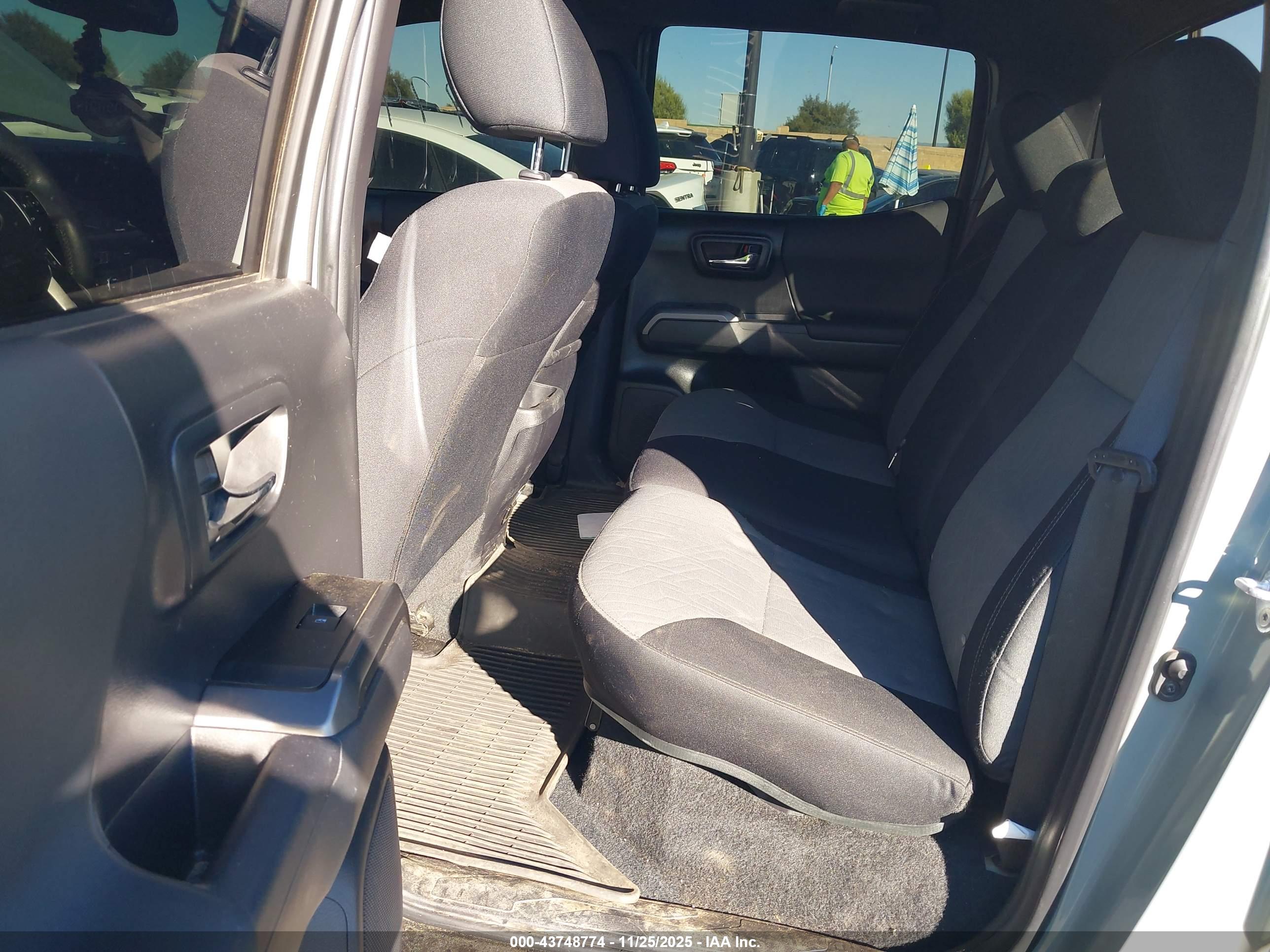 TOYOTA TACOMA image 8