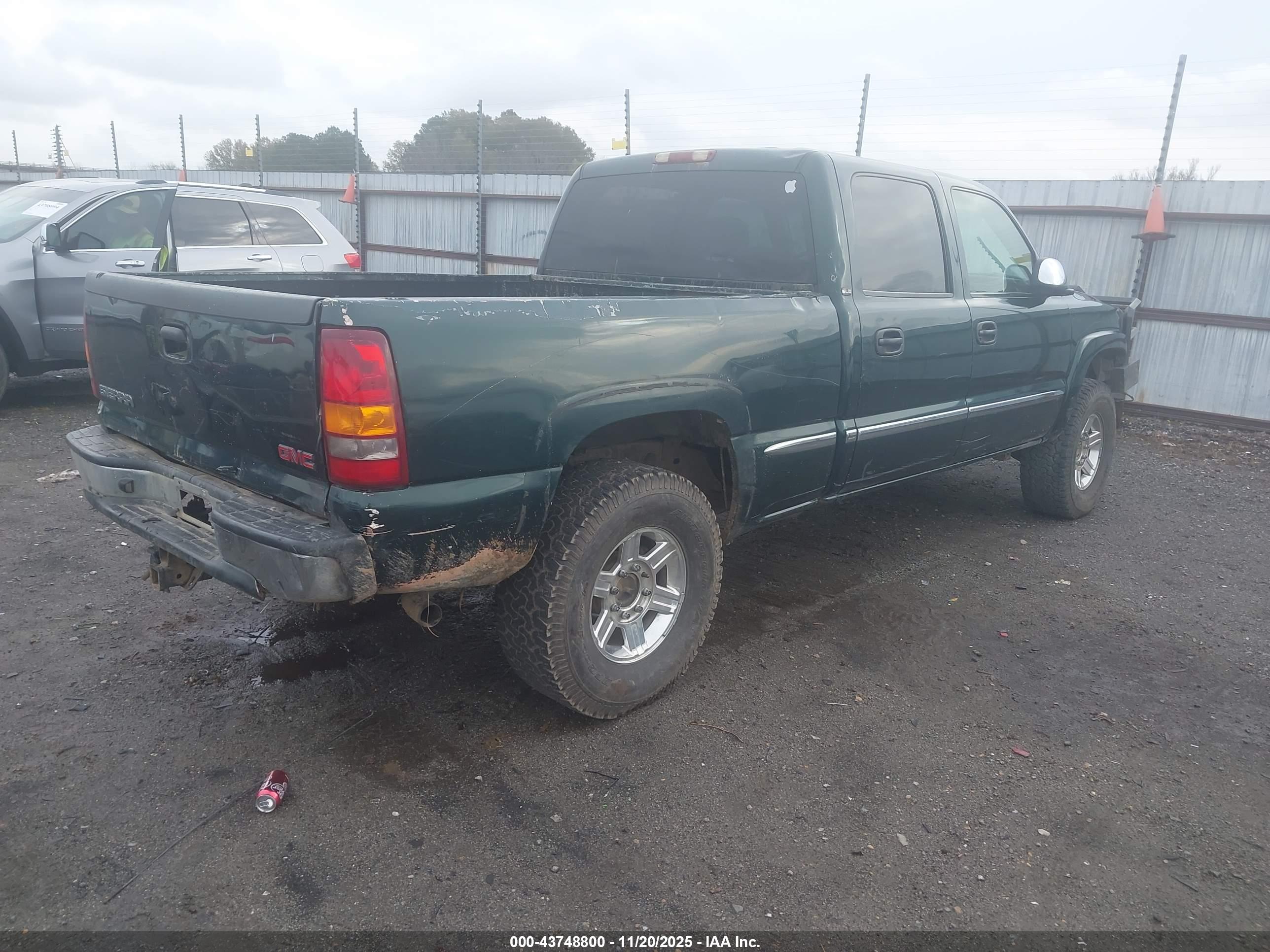 GMC SIERRA image 4