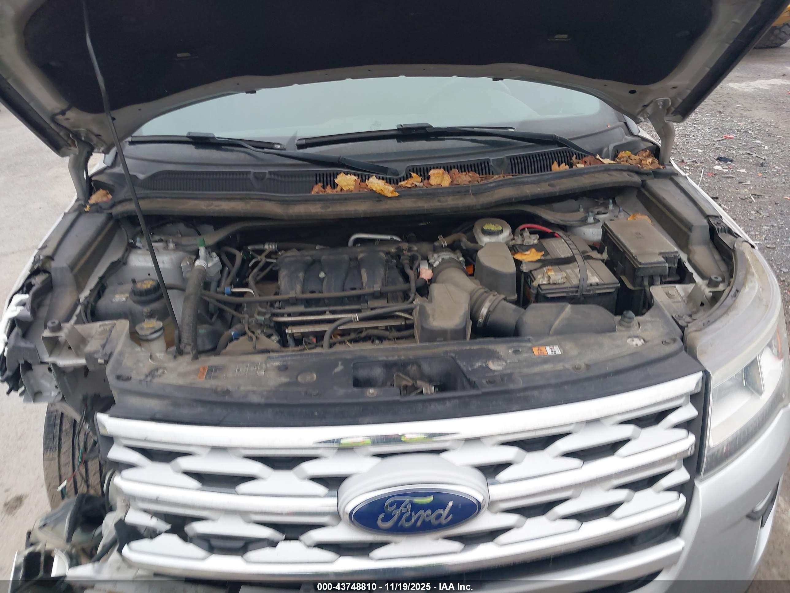 FORD EXPLORER image 10