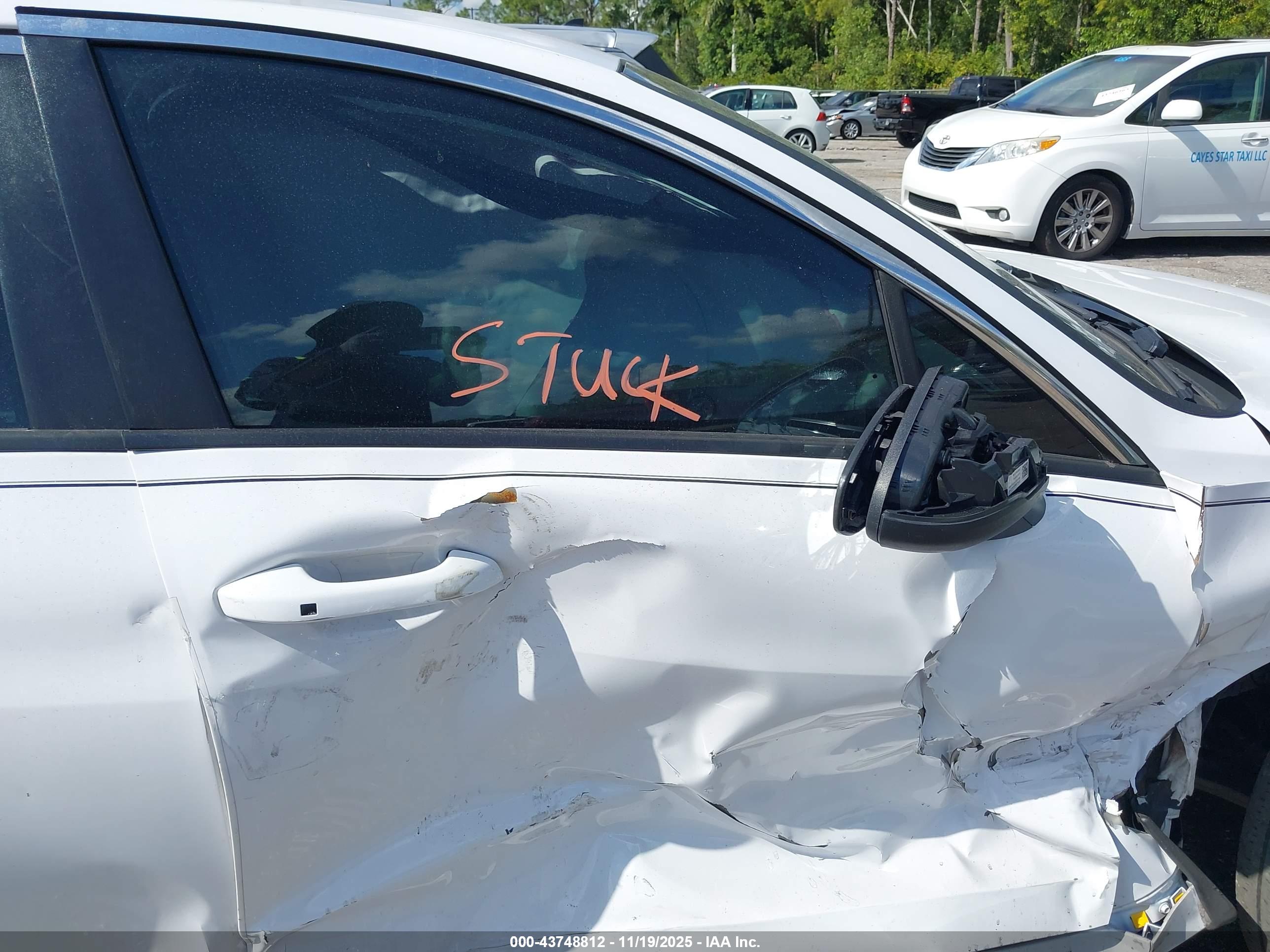 KIA K5 image 5