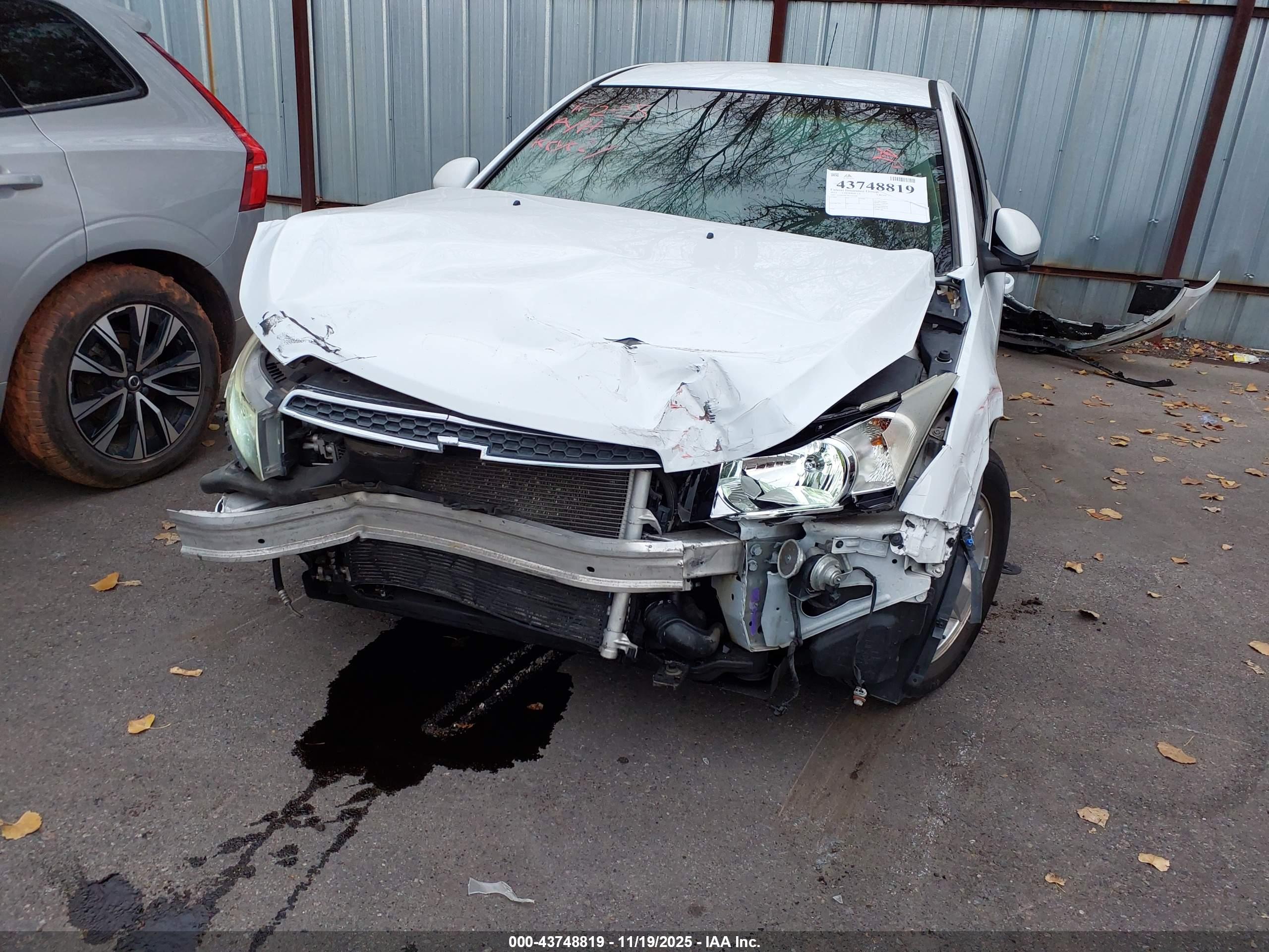 CHEVROLET CRUZE image 6