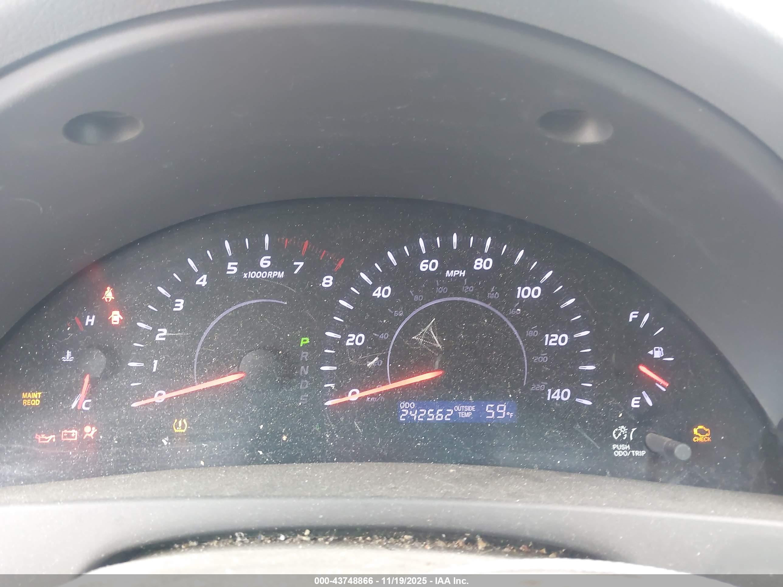 TOYOTA CAMRY image 7