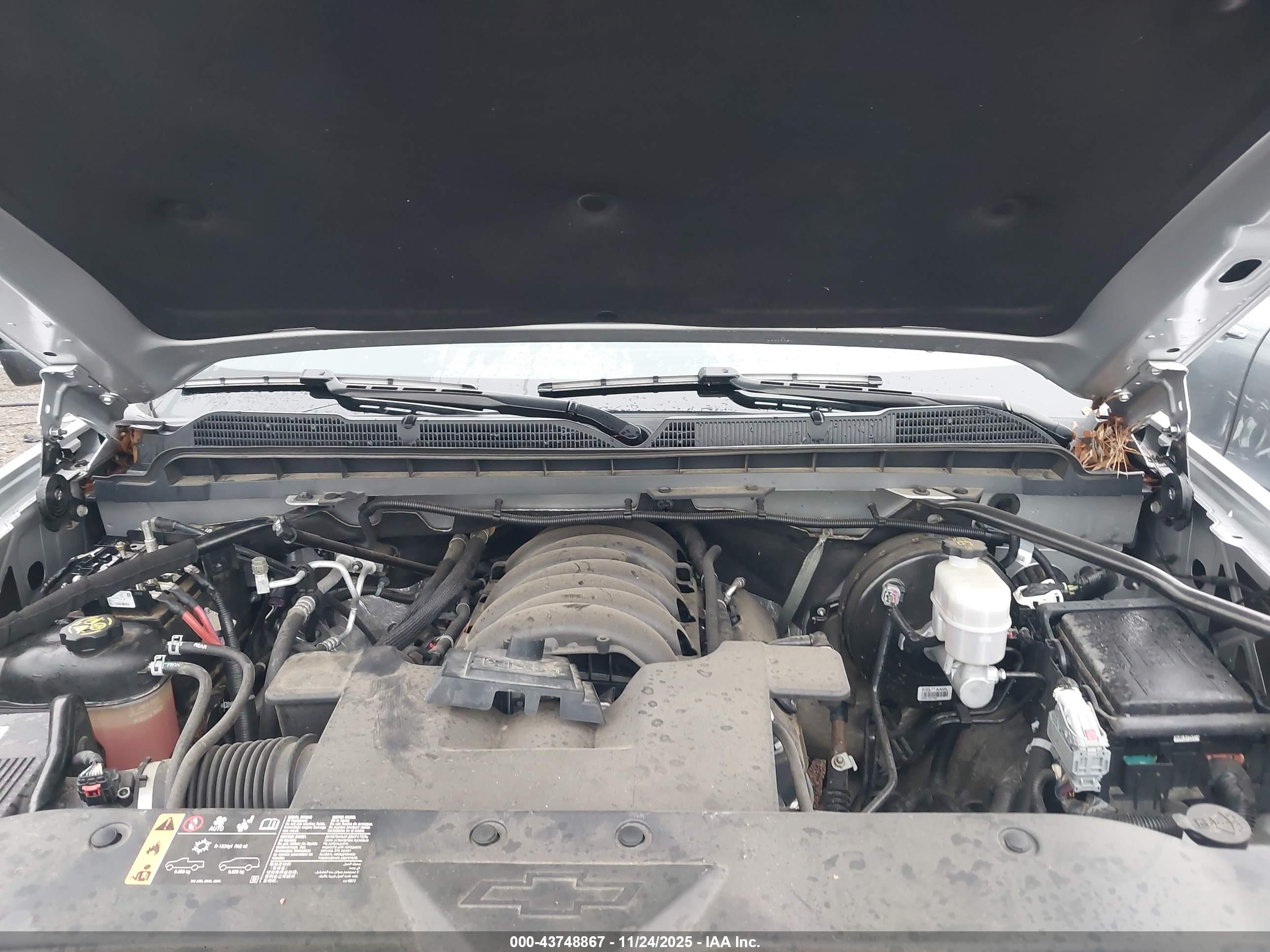 CHEVROLET SILVERADO image 10