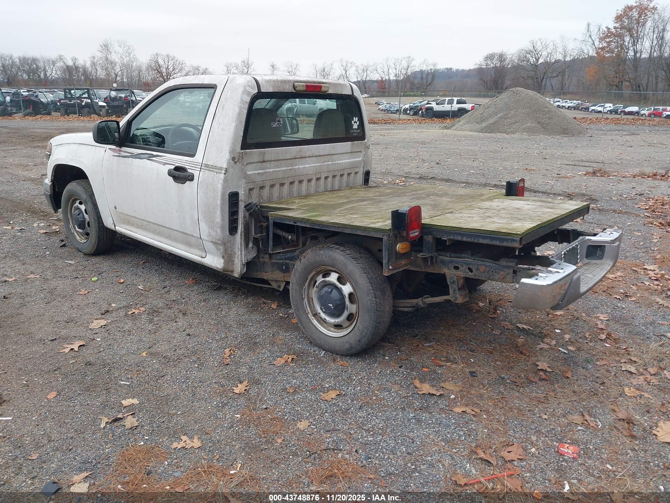 CHEVROLET COLORADO image 3