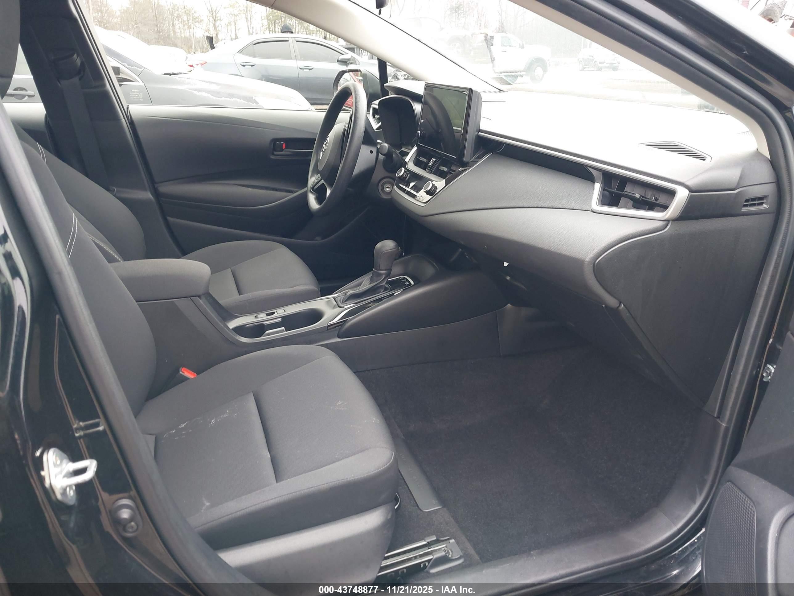 TOYOTA COROLLA image 5