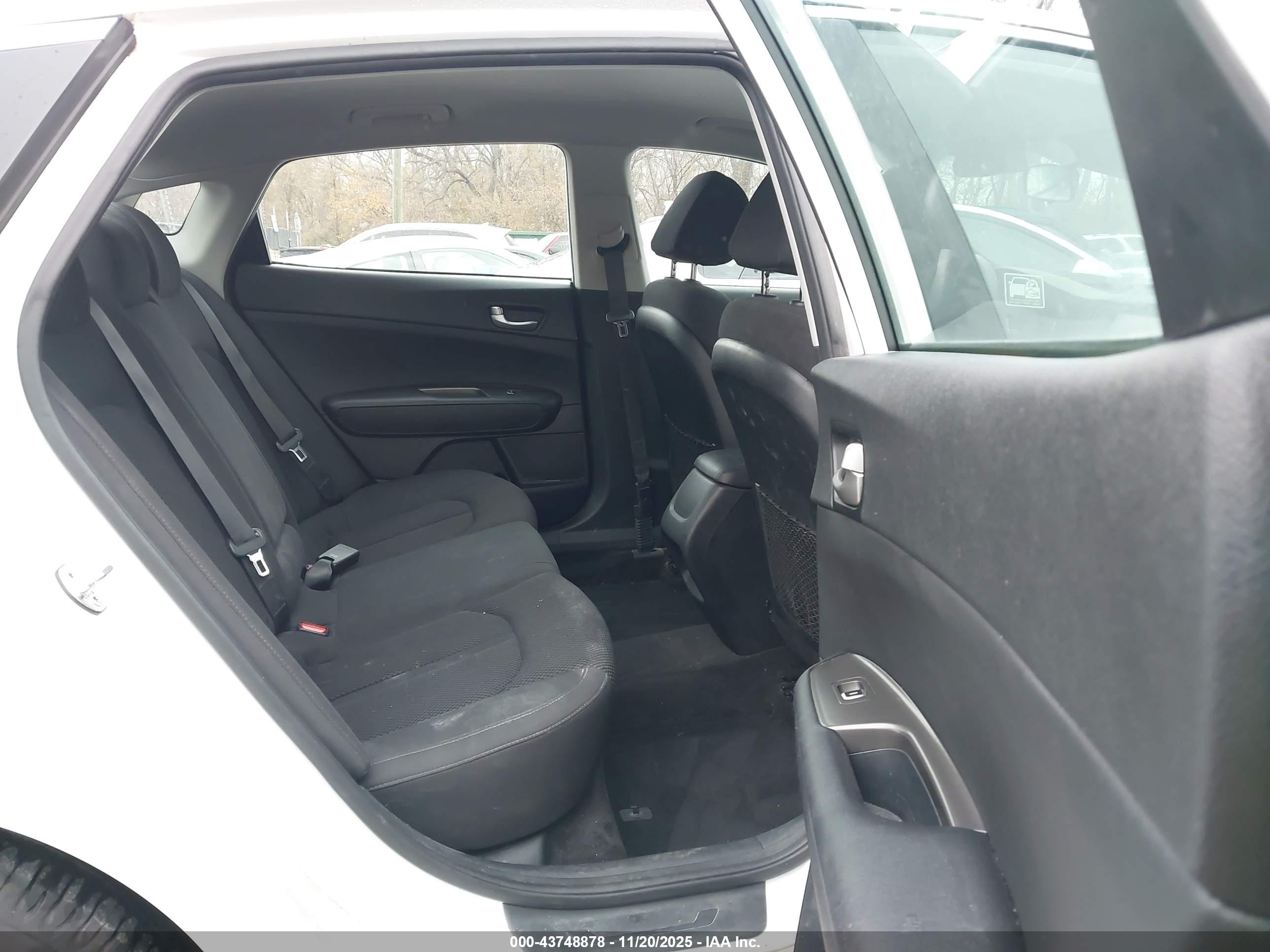 KIA OPTIMA image 8