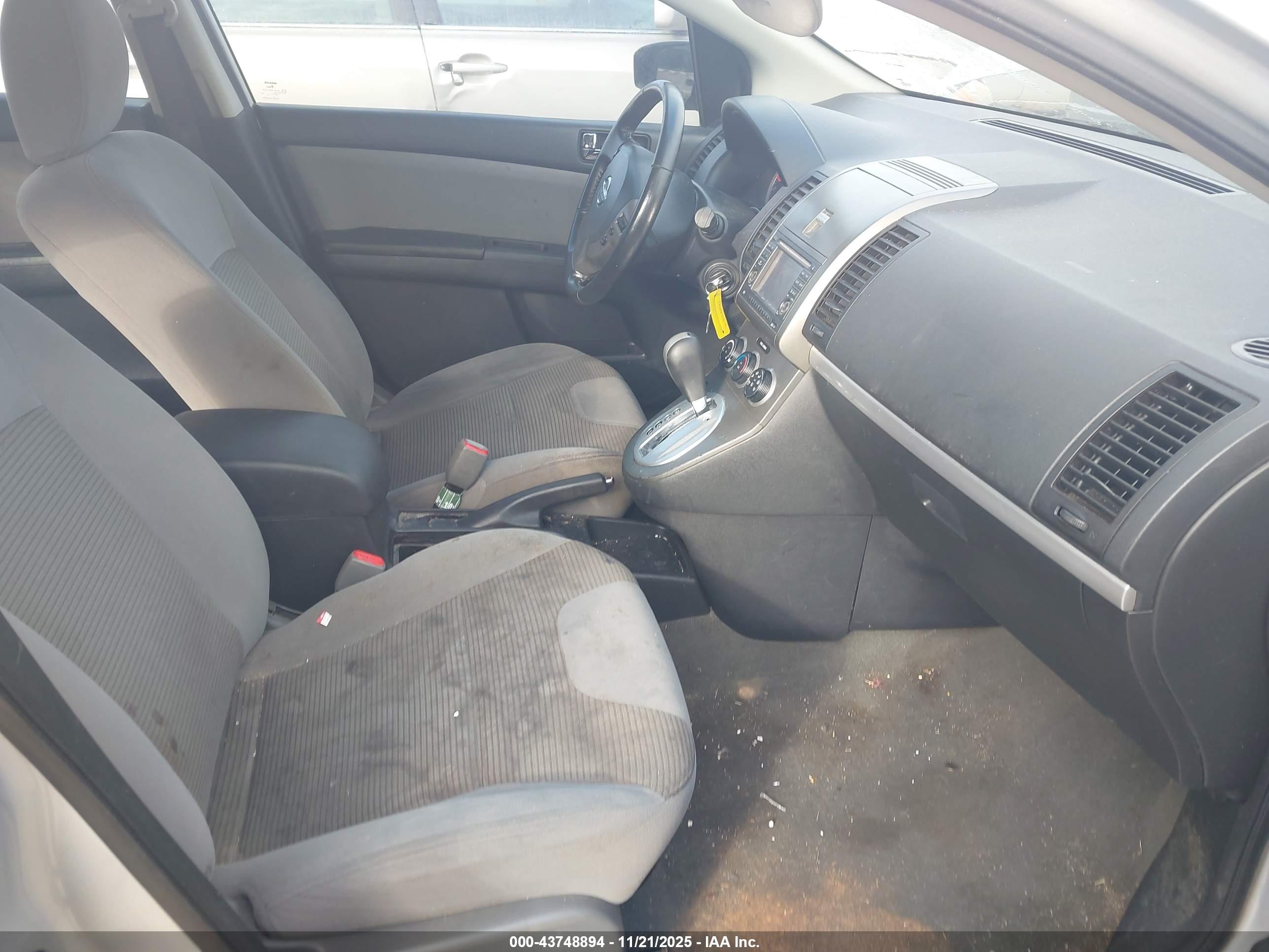 NISSAN SENTRA image 5