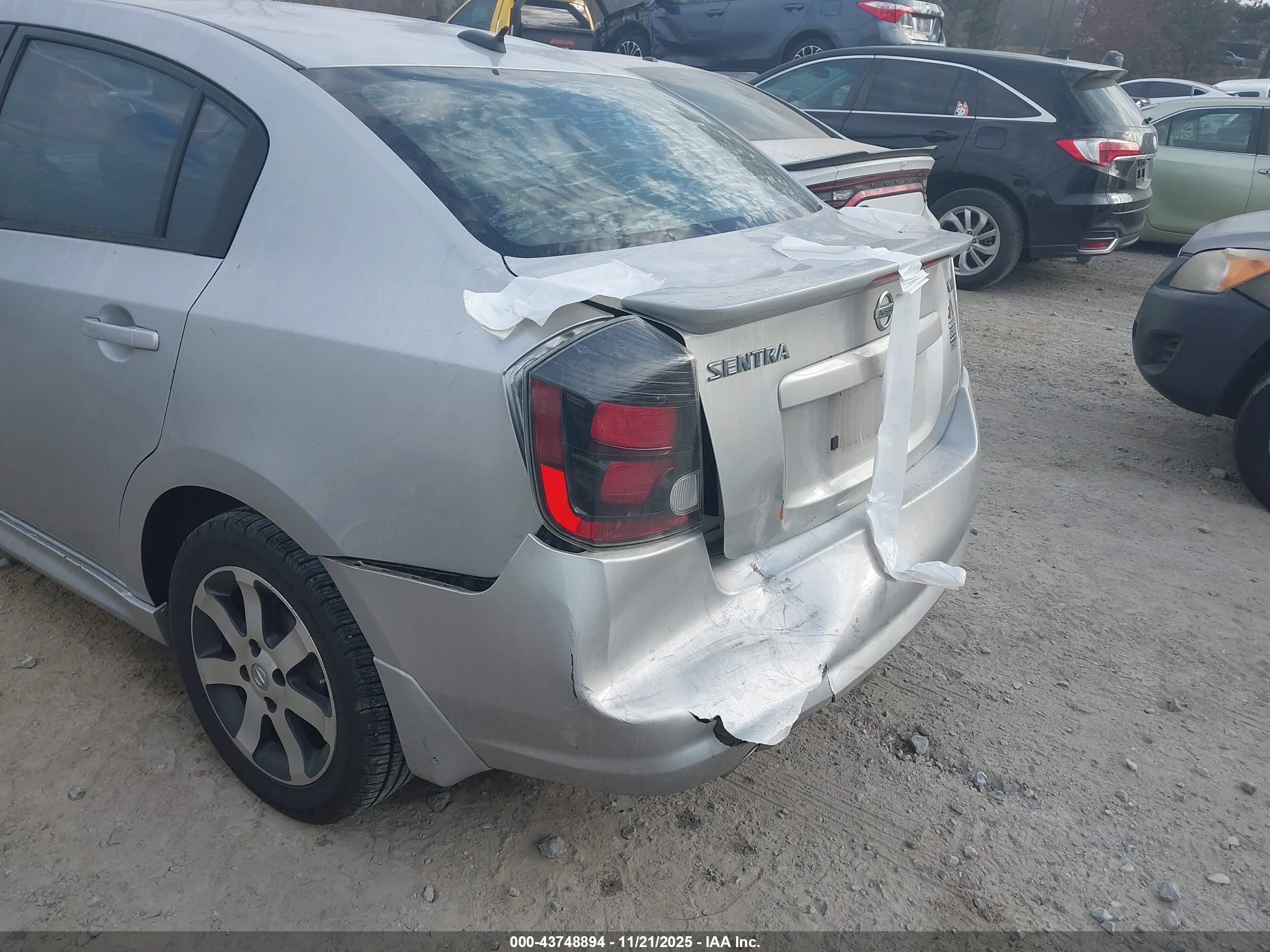 NISSAN SENTRA image 6