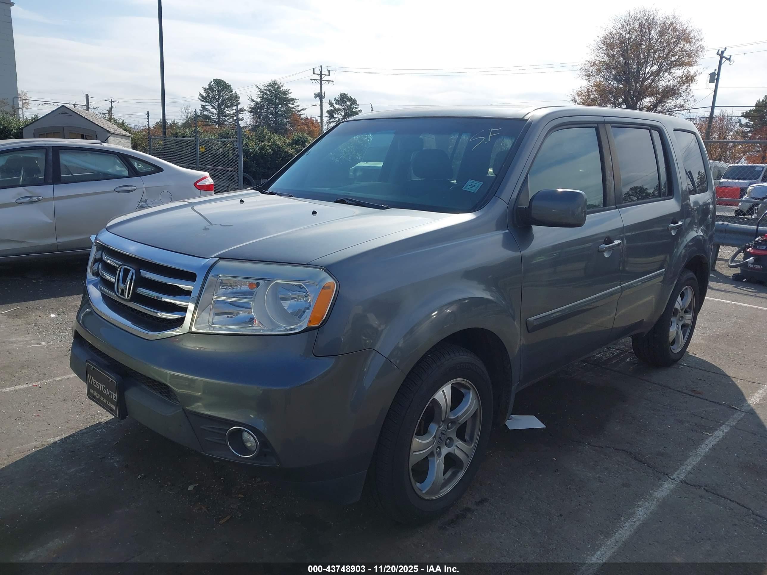HONDA PILOT image 2