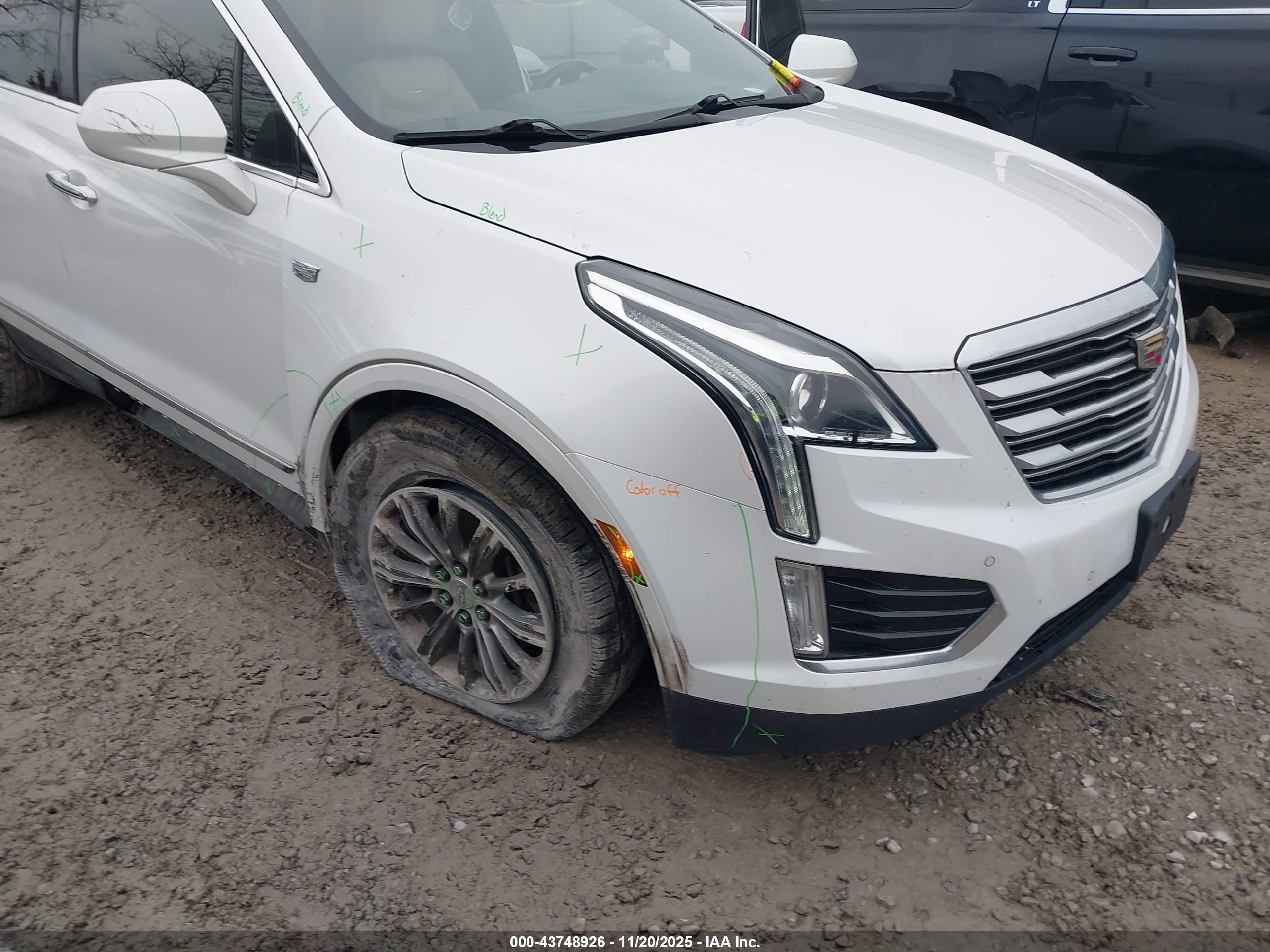 CADILLAC XT5 image 6