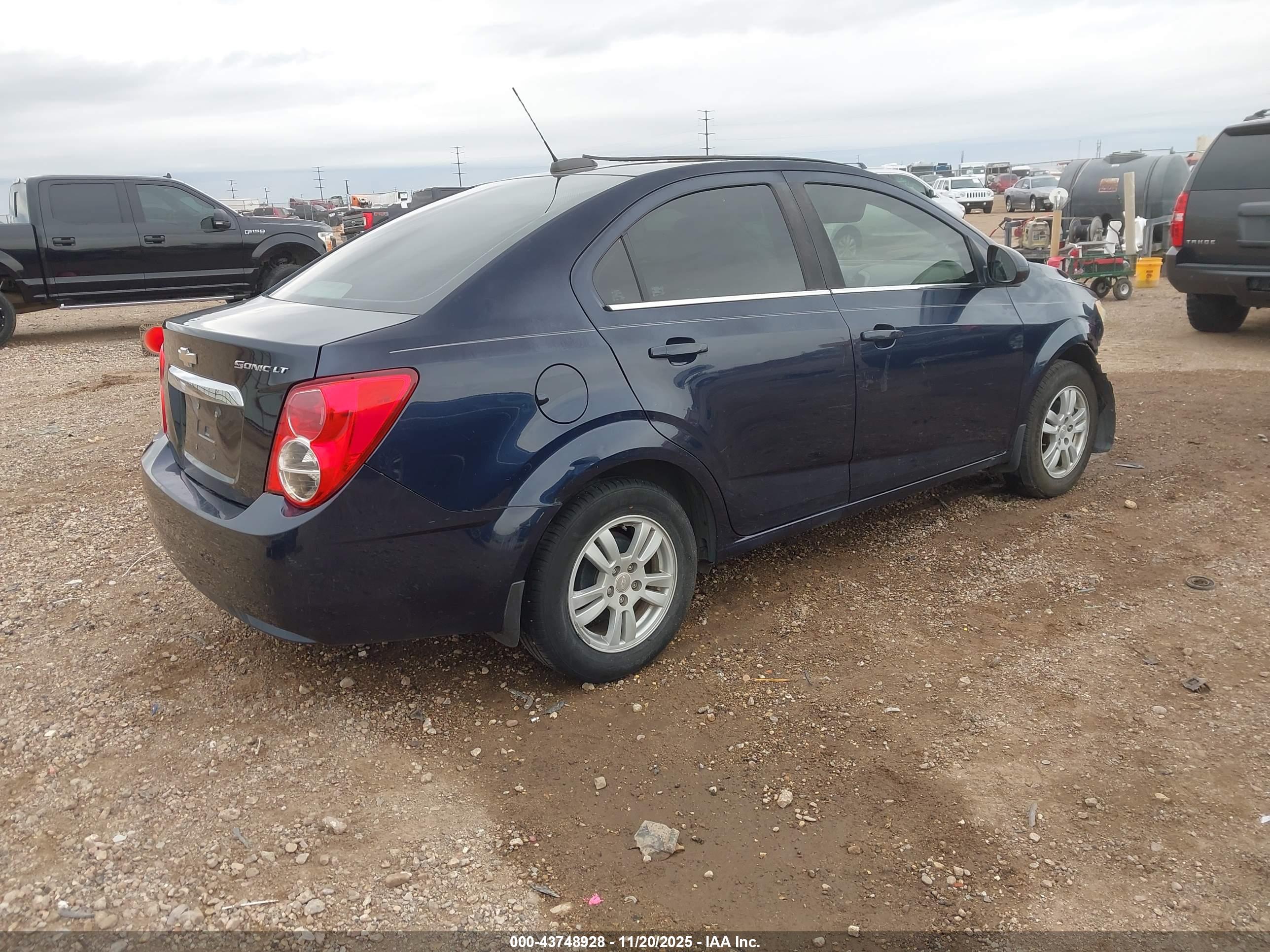 CHEVROLET SONIC image 4