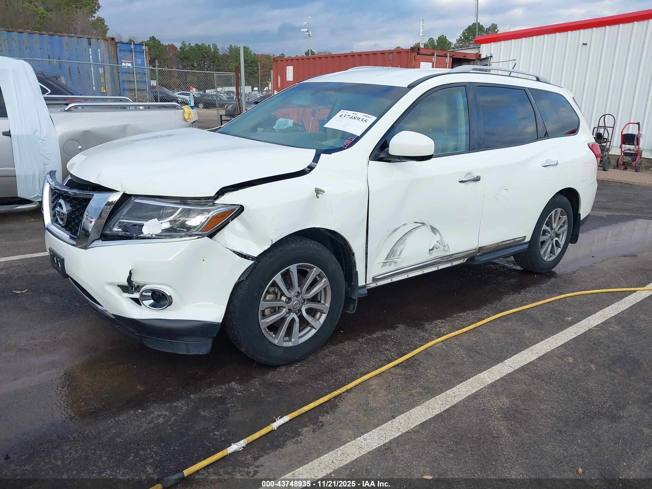 NISSAN PATHFINDER image 2