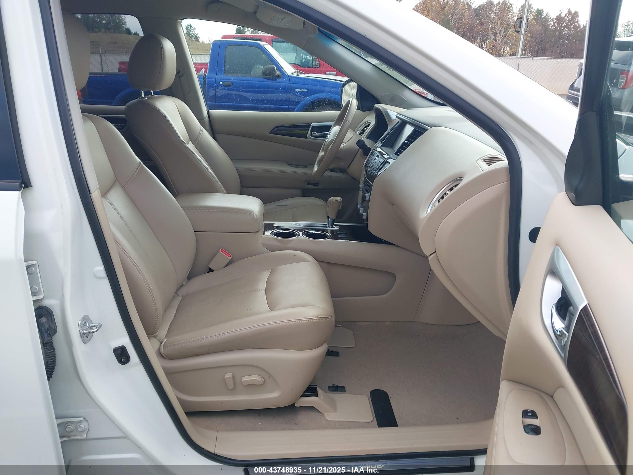 NISSAN PATHFINDER image 5