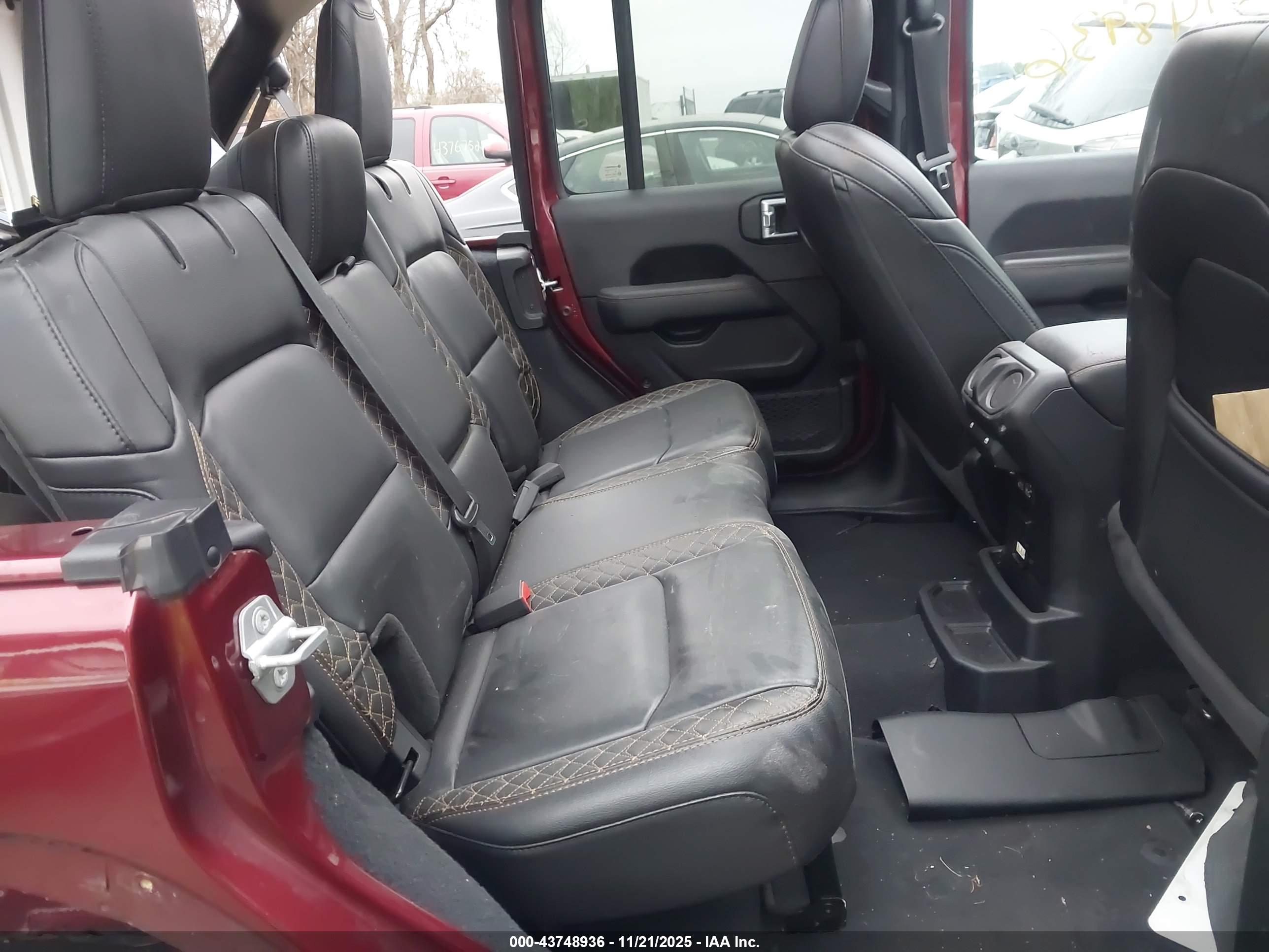 JEEP WRANGLER image 8