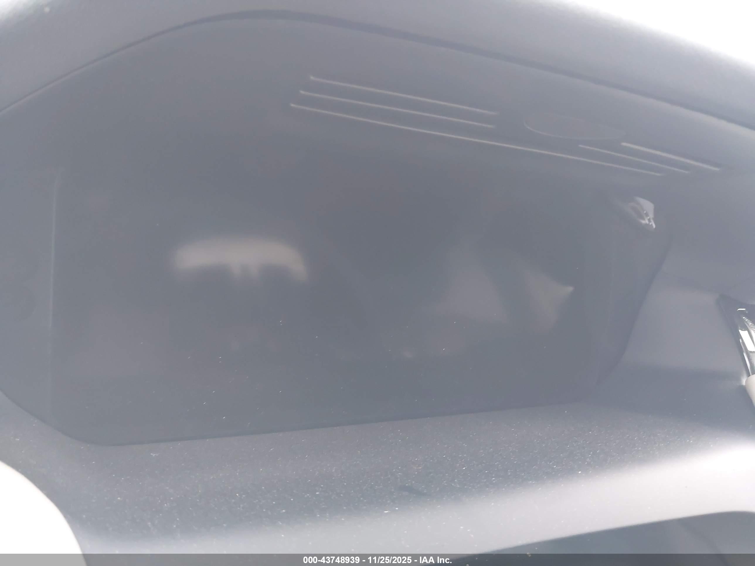 LAND ROVER image 7
