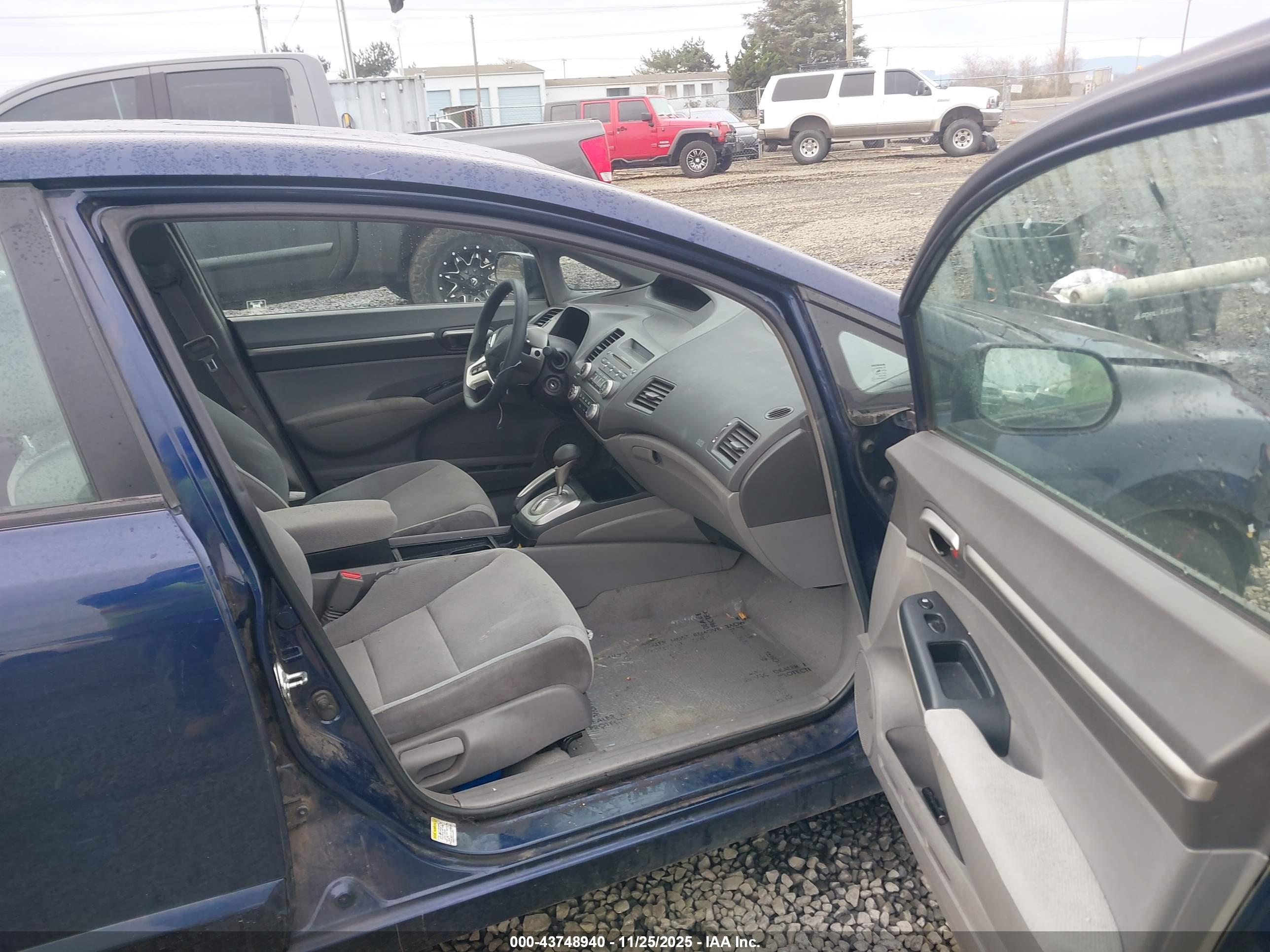 HONDA CIVIC image 5