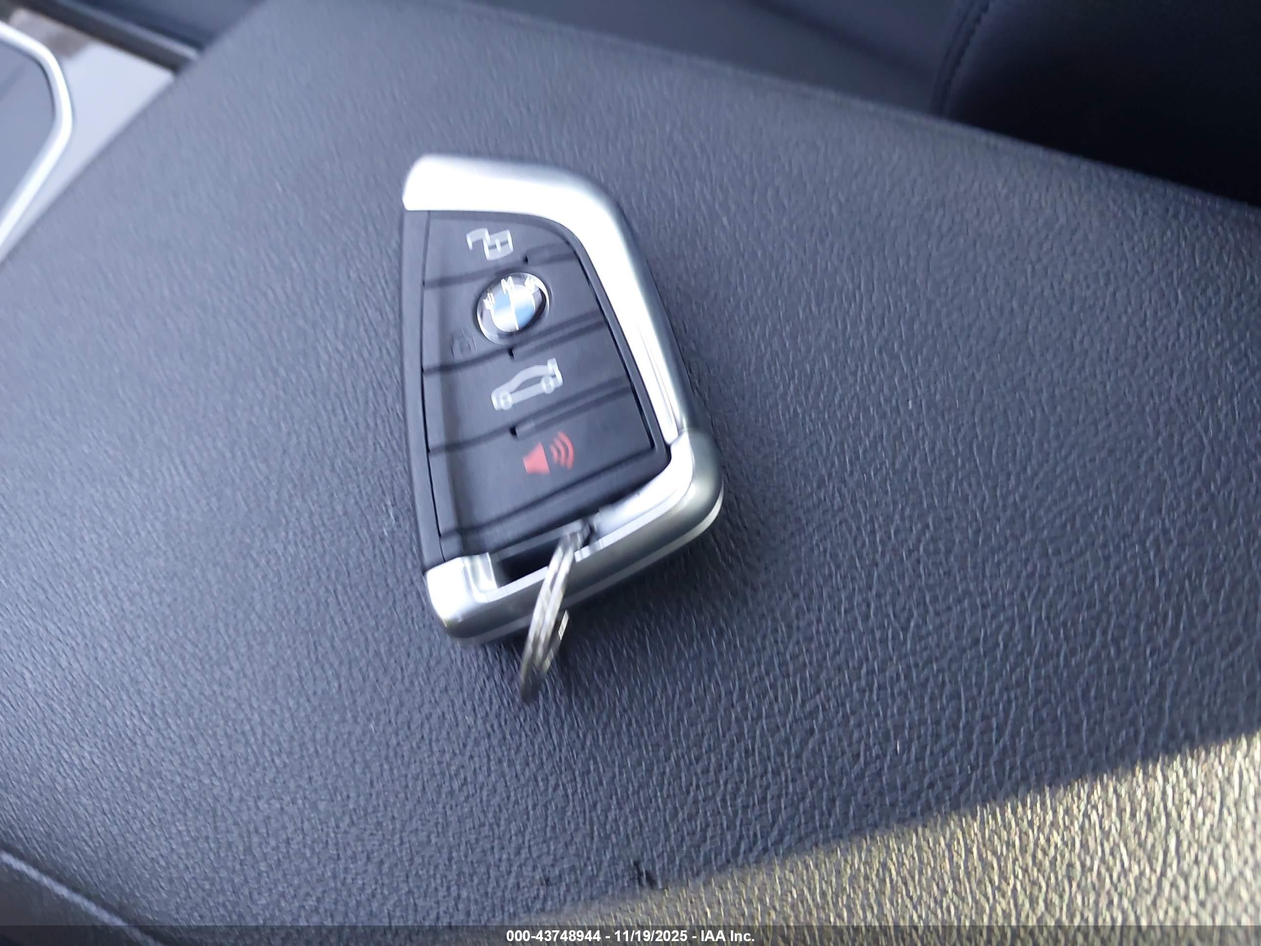 BMW 330I image 11