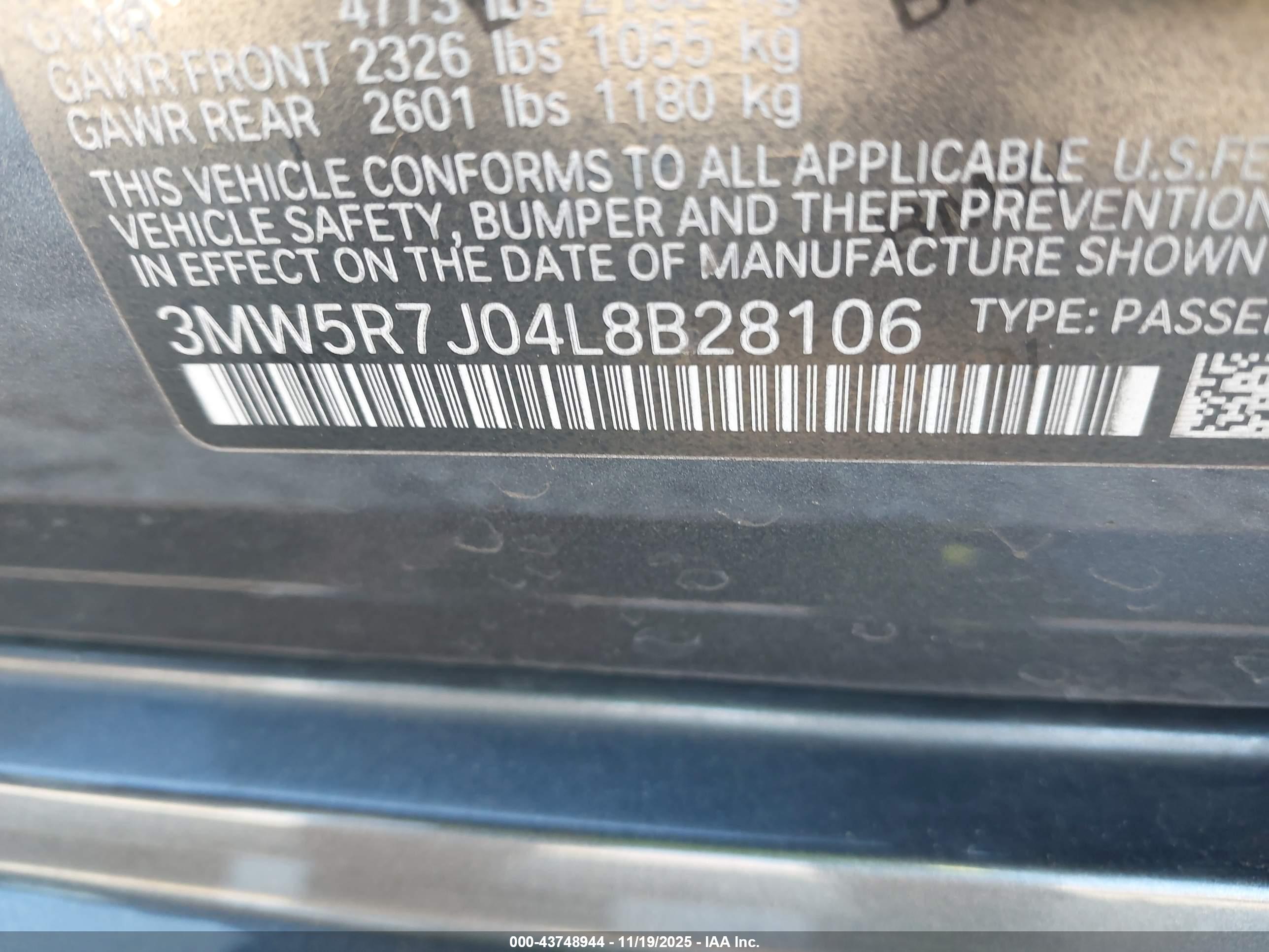 BMW 330I image 9