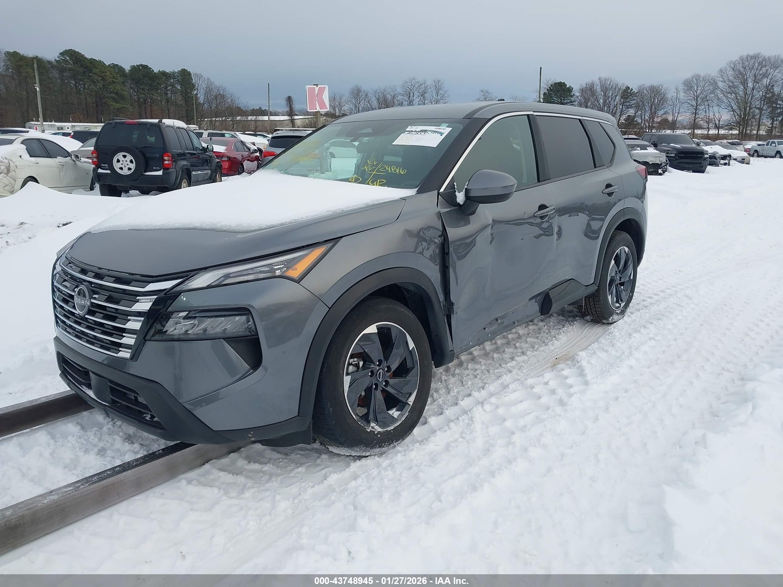 NISSAN ROGUE image 2