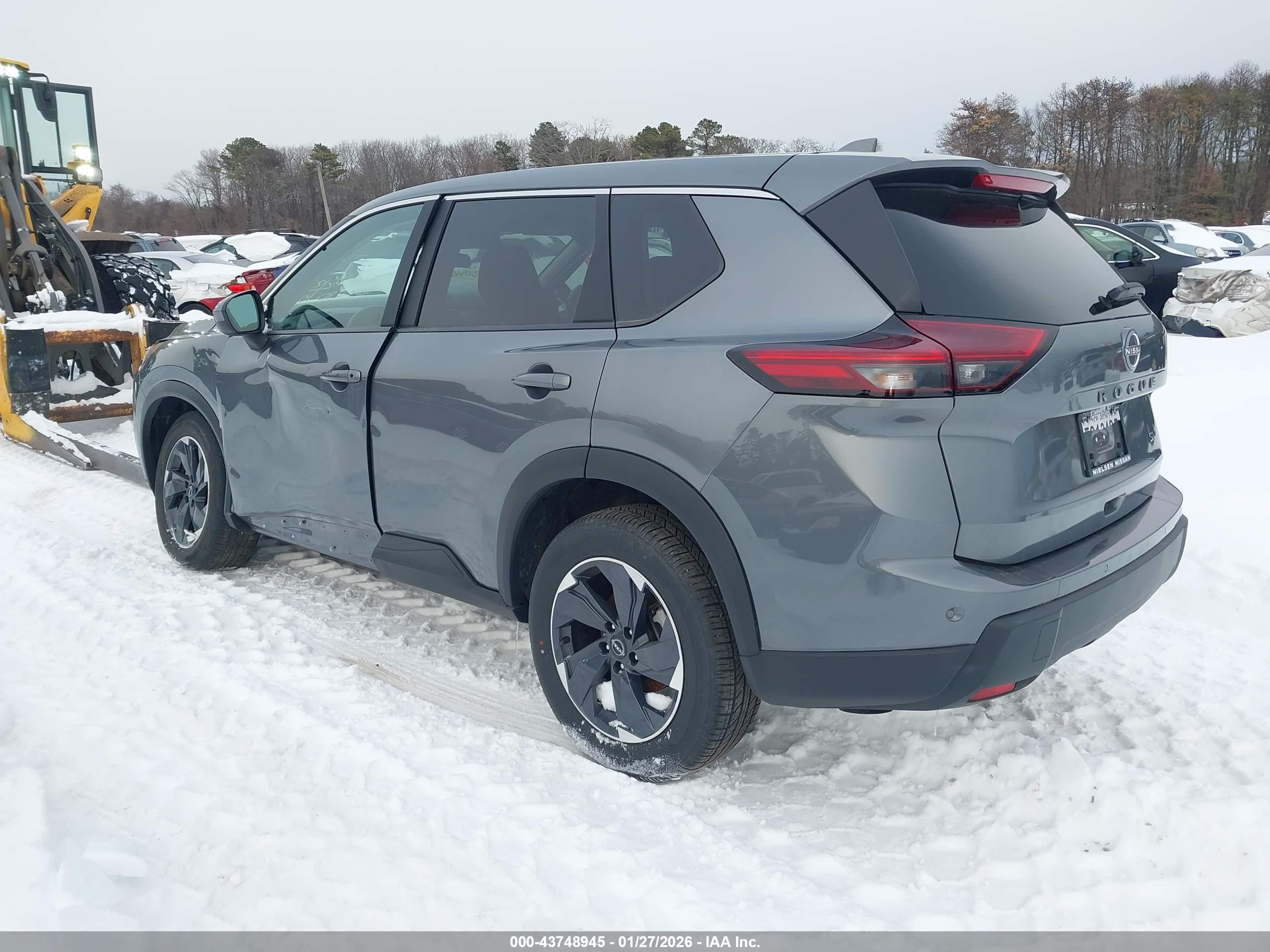 NISSAN ROGUE image 3