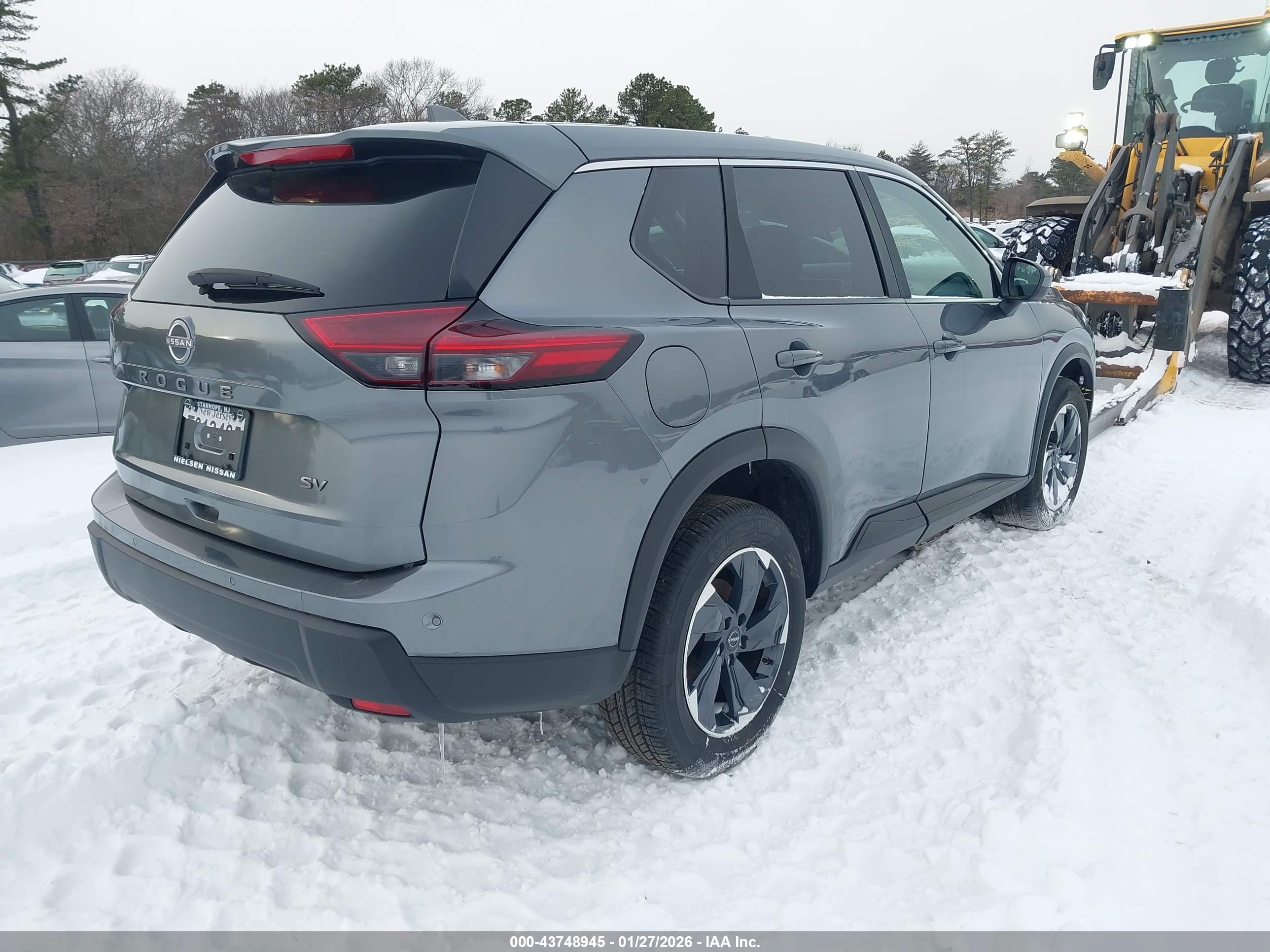 NISSAN ROGUE image 4