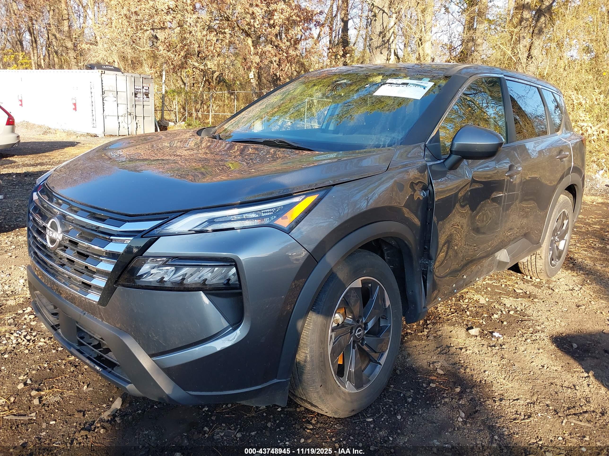 NISSAN ROGUE image 6