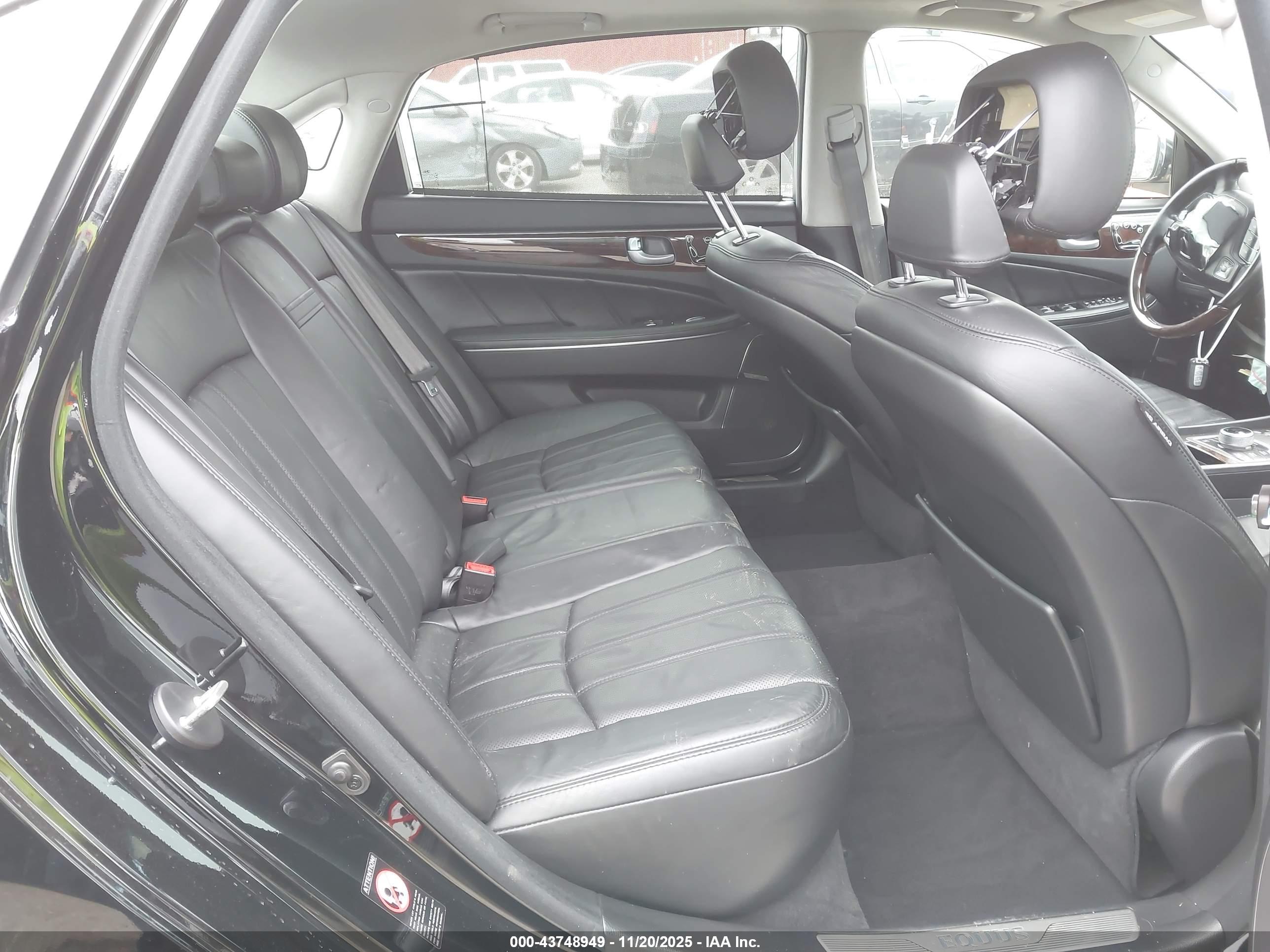 HYUNDAI EQUUS image 8